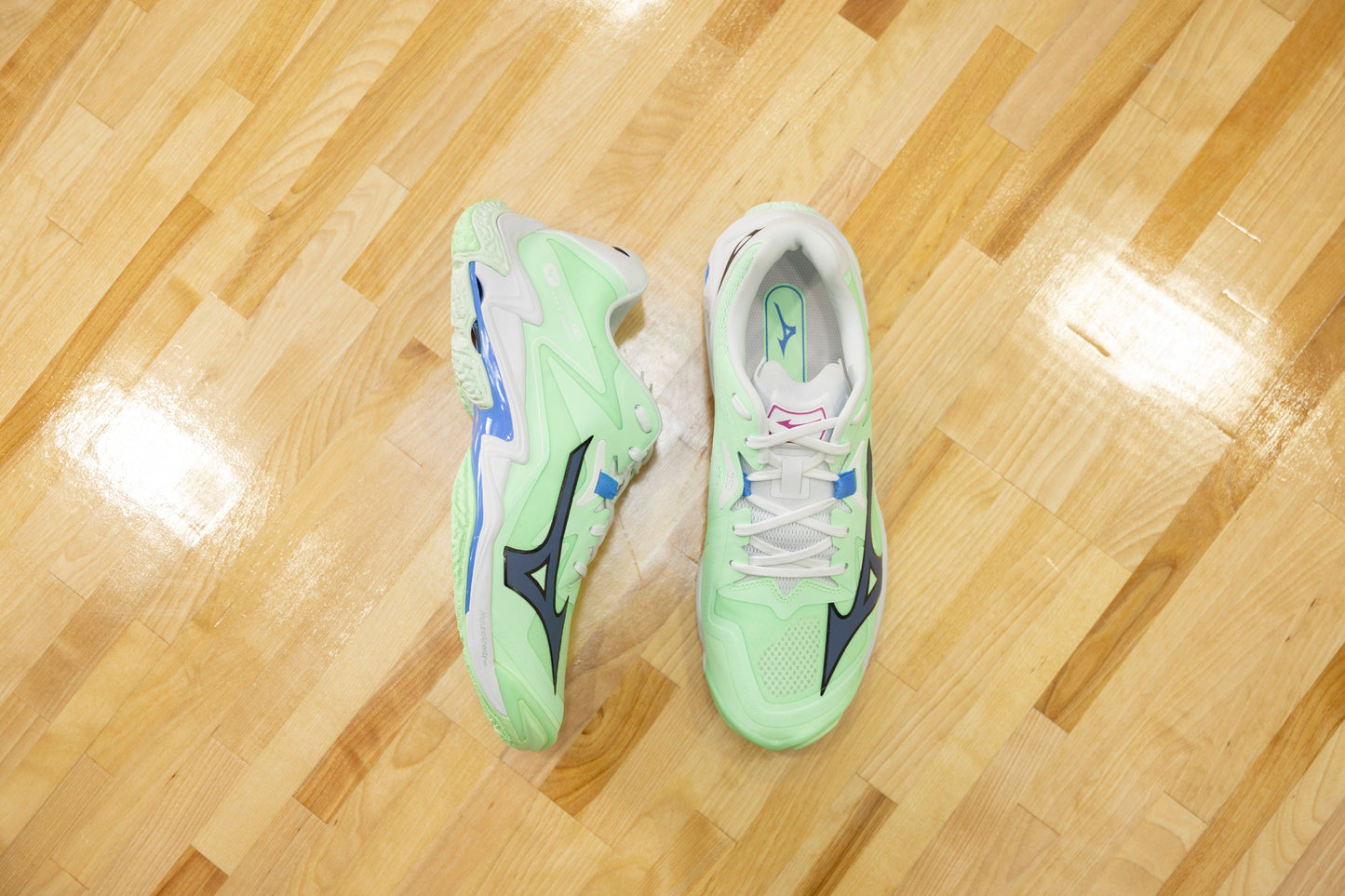 Кроссовки мужские для волейбола Mizuno Wave Lightning Z8 V1GA2400 86