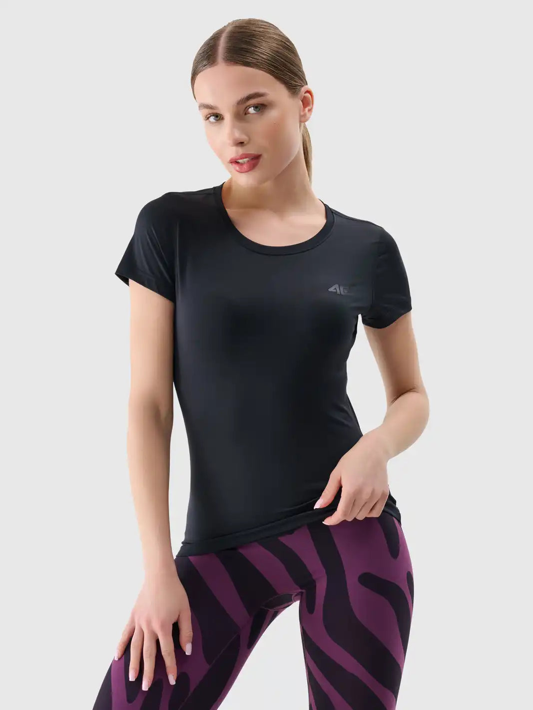 Женская футболка для фитнеса 4F F1235 4FRSS25TFTSF1235 Deep black
