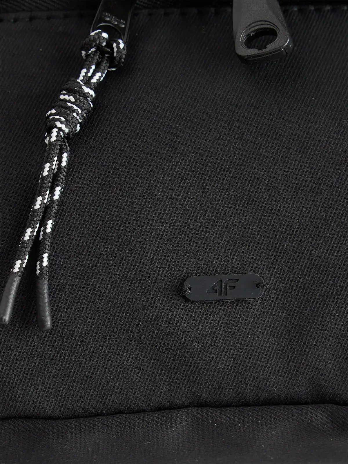 Geantă pe brâu 4F U112 4FWAW25AWAIU112 deep black