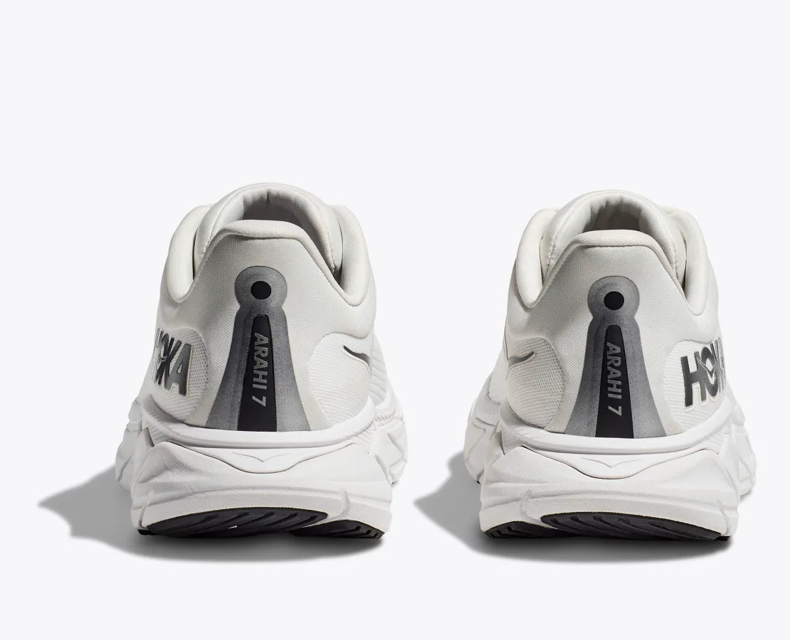 Кроссовки мужские для бега Hoka Arahi 7 1147850-BDBSW blanc de blanc/steel wool
