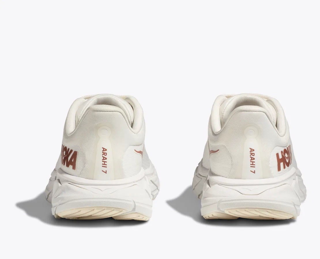 Кроссовки женские для бега Hoka Arahi 7 1147851-BSG blanc de blanc/rose gold