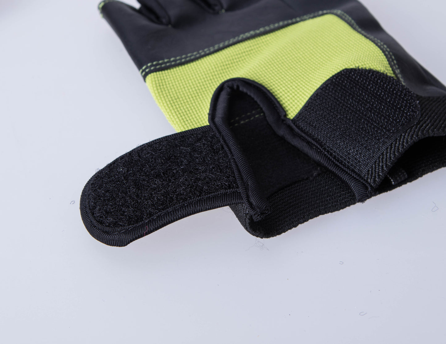 Перчатки LiveUp Training Glove LS3058