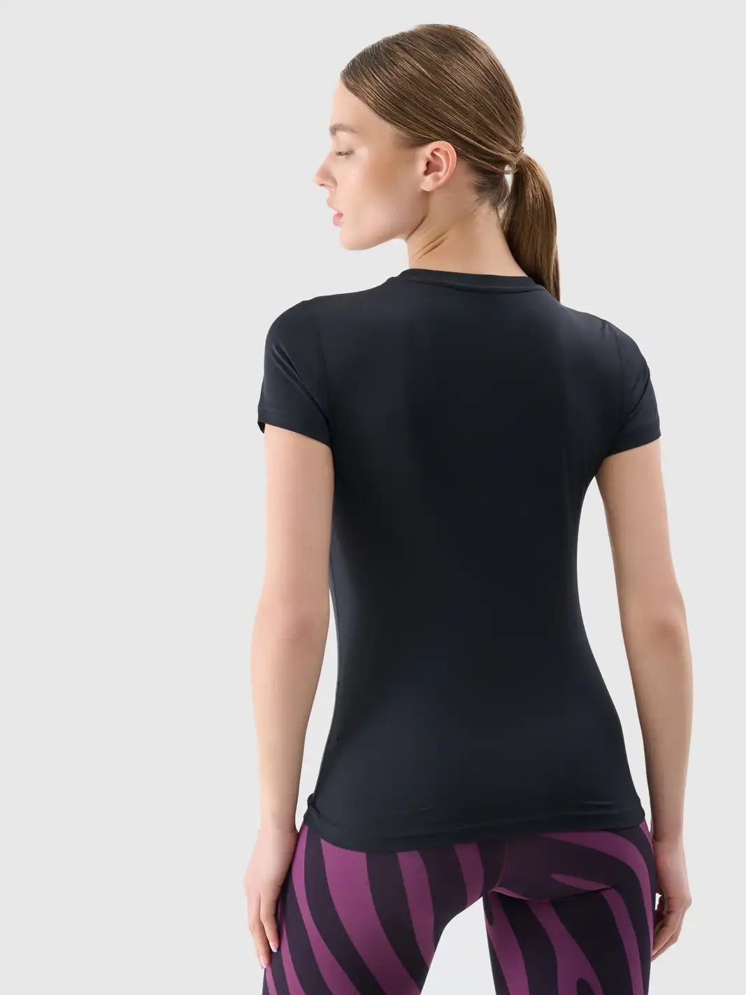 Женская футболка для фитнеса 4F F1235 4FRSS25TFTSF1235 Deep black