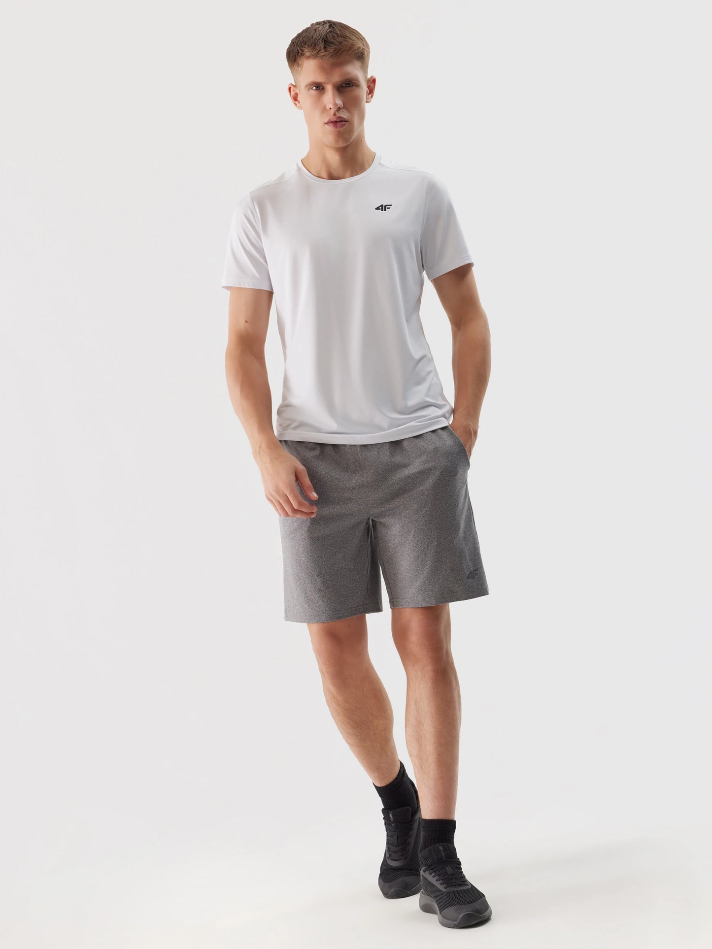 Pantaloni scurți de antrenament pentru bărbați 4F M383 4FWSS24TFSHM383 Grey