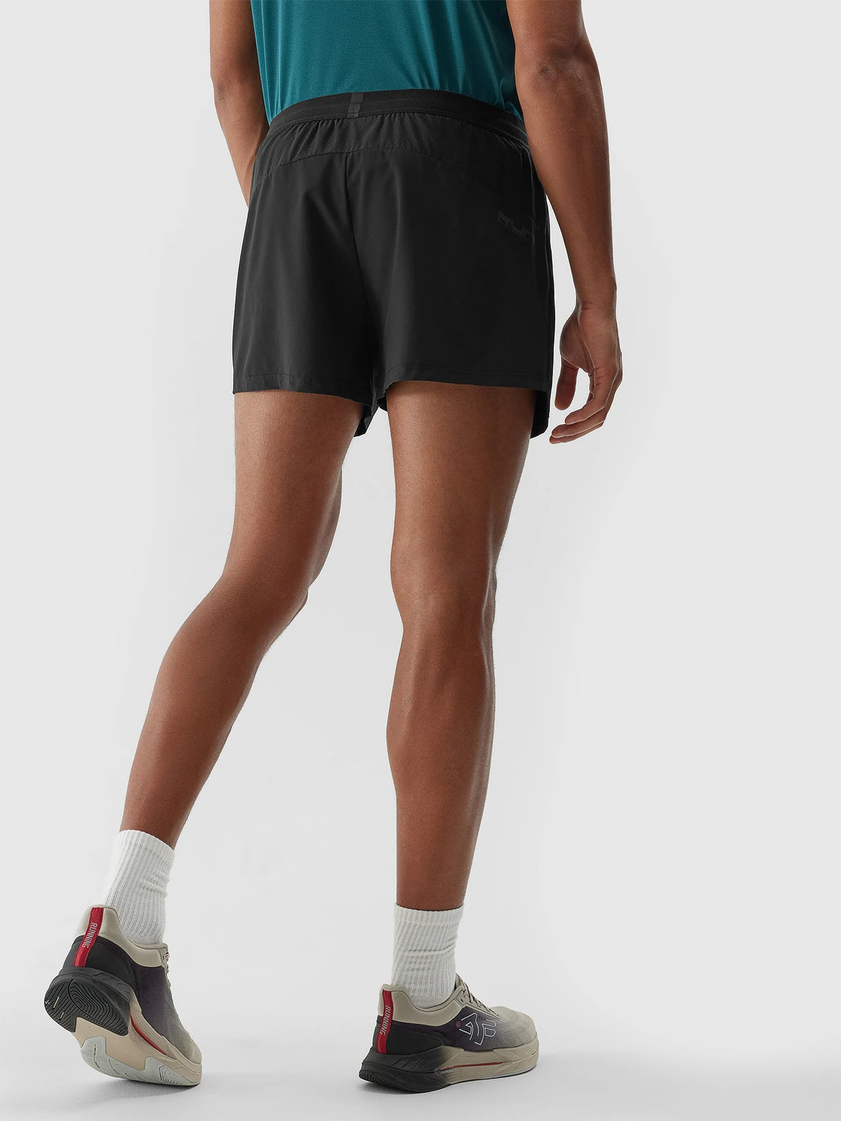 Pantaloni scurți de alergare pentru bărbați 4F M489 4FWSS24TFSHM489 Deep black