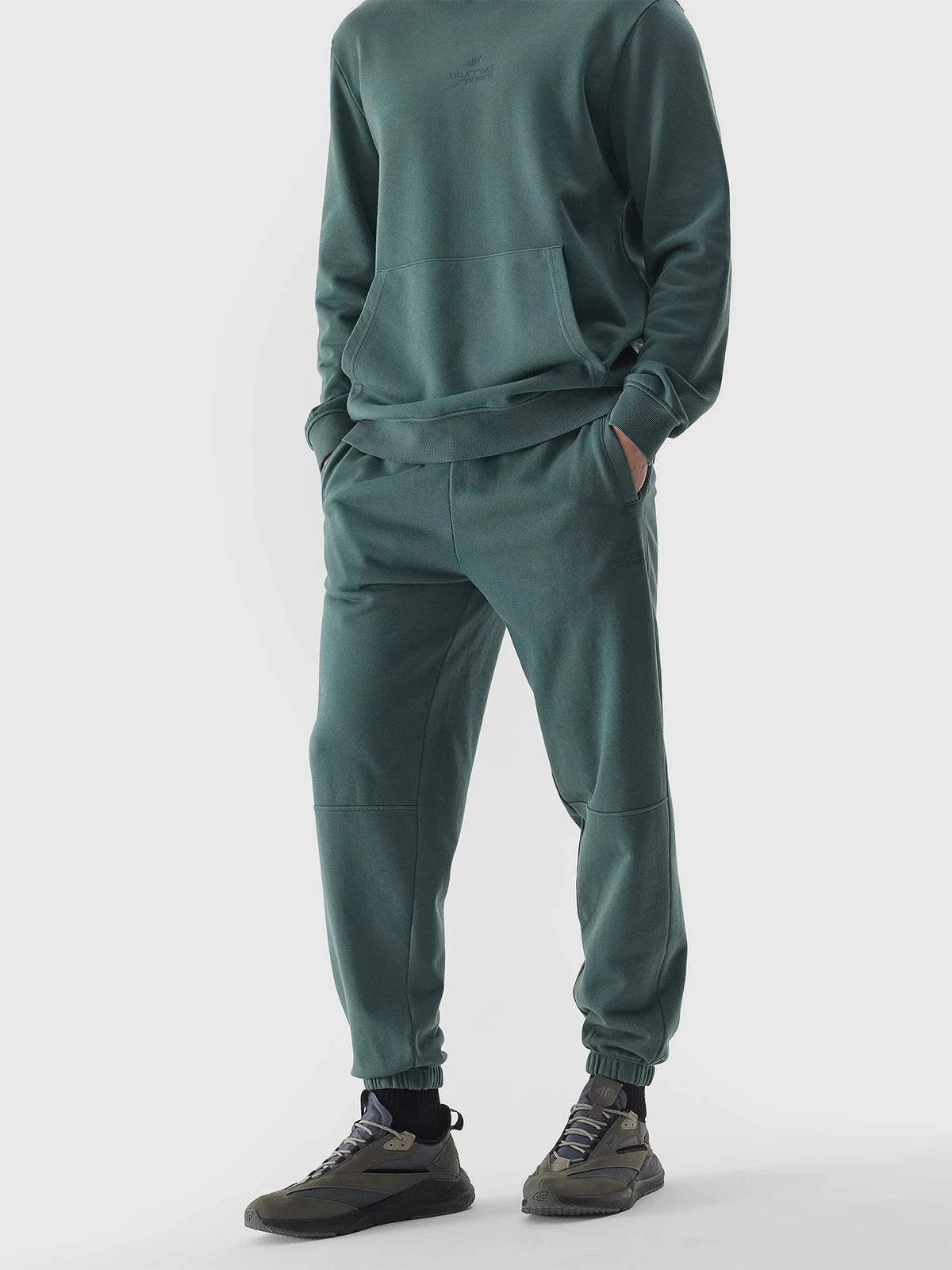 Joggeri de sport pentru bărbați 4F 4F M653 4FWSS24TTROM653 Olive
