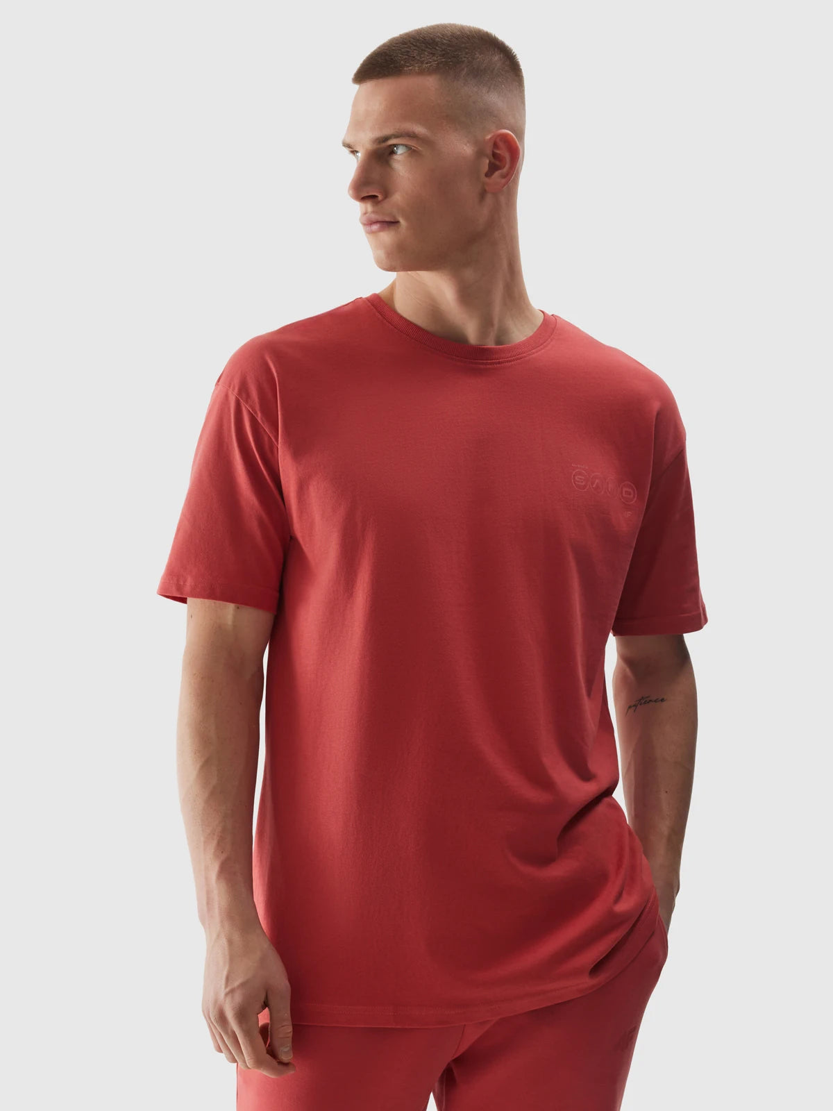 Мужская футболка casual 4F M1286 4FWSS24TTSHM1286 Coral