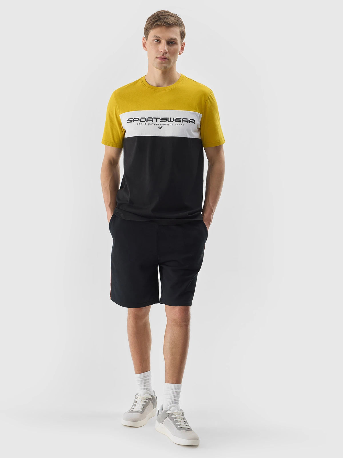 Мужская футболка casual 4F M1326 4FWSS24TTSHM1326 Yellow