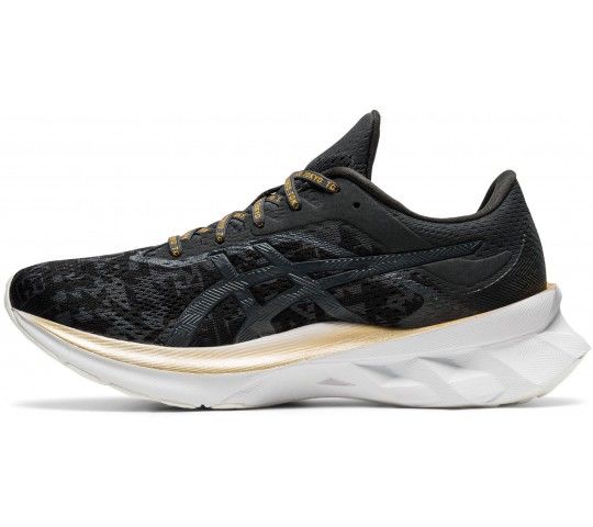 Кроссовки для бега asics novablast 1012a929-001
