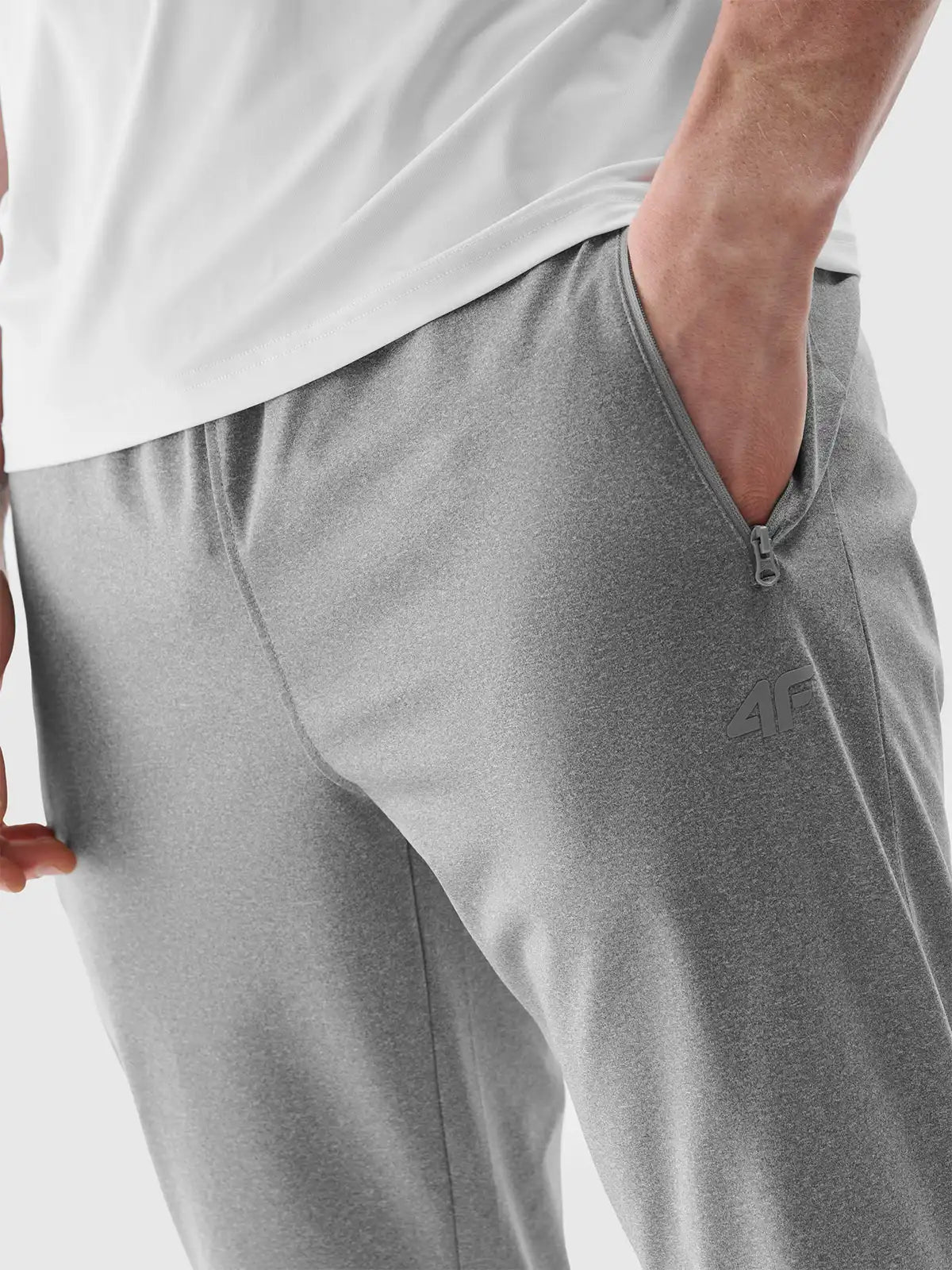 Pantaloni sport pentru bărbați 4F M0835 4FWSS25TFTRM0835 grey melange