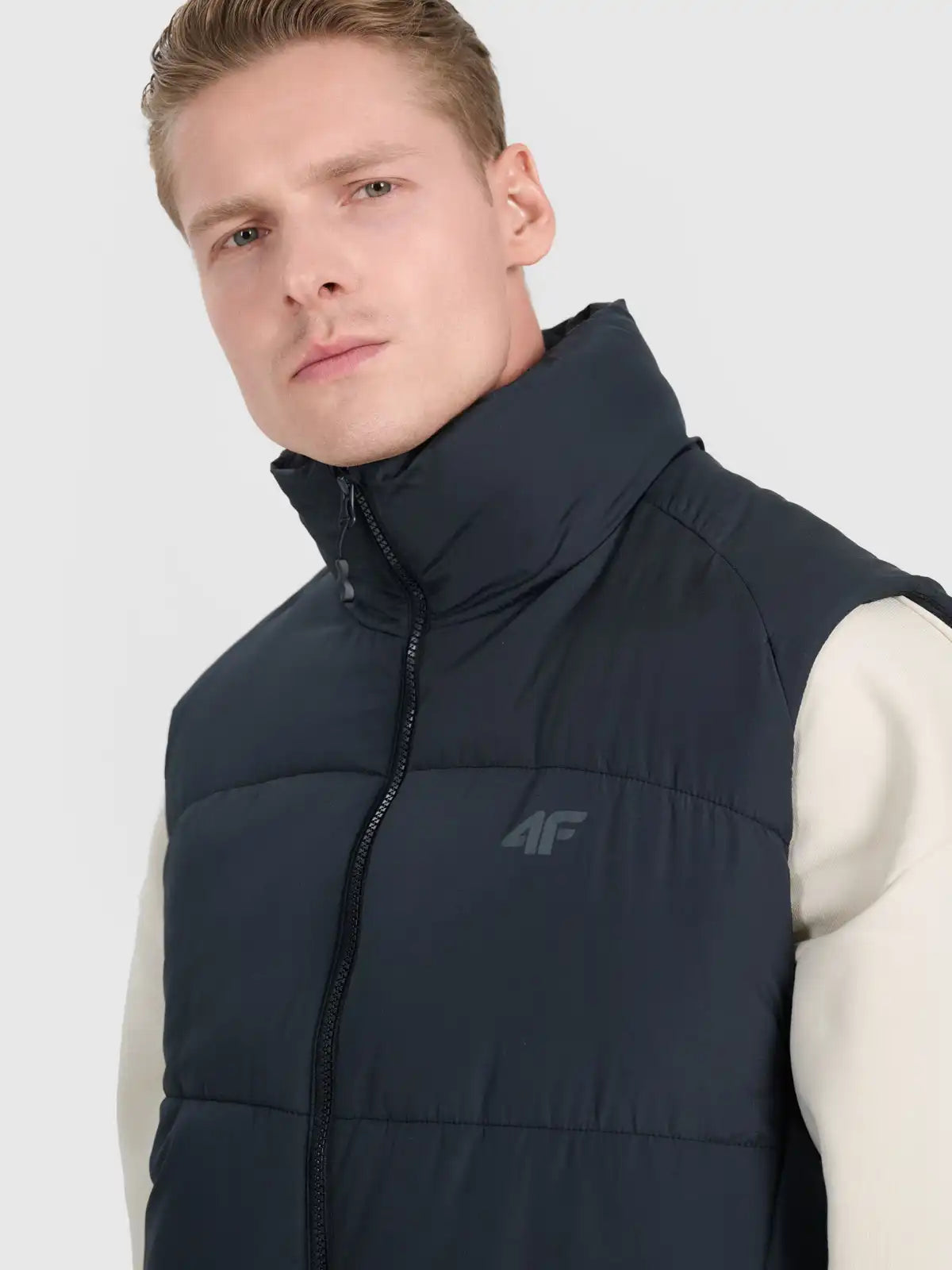 Vestă pentru bărbați  4F M295 4FRAW25TVJAM295 deep black