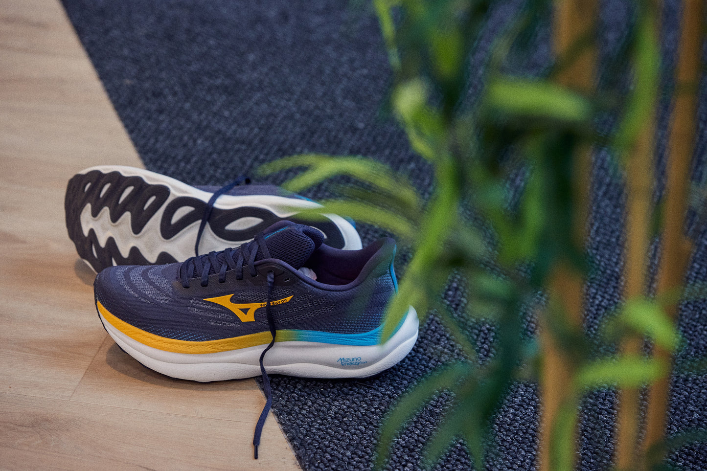 Adidași de alergare pentru bărbați Mizuno WAVE SKY 9 J1GC2502 01
