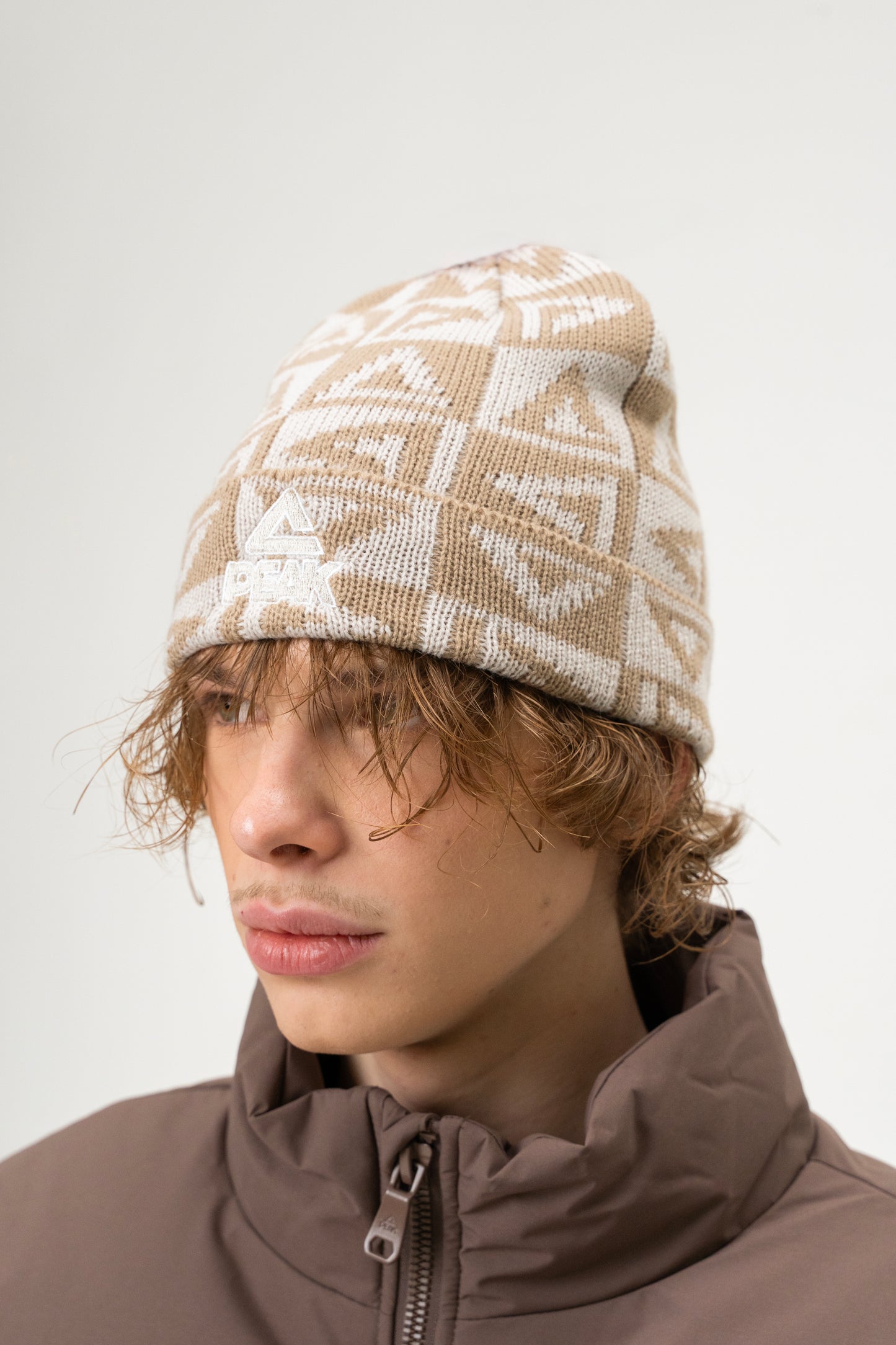 Căciulă Peak M8244020 white beige