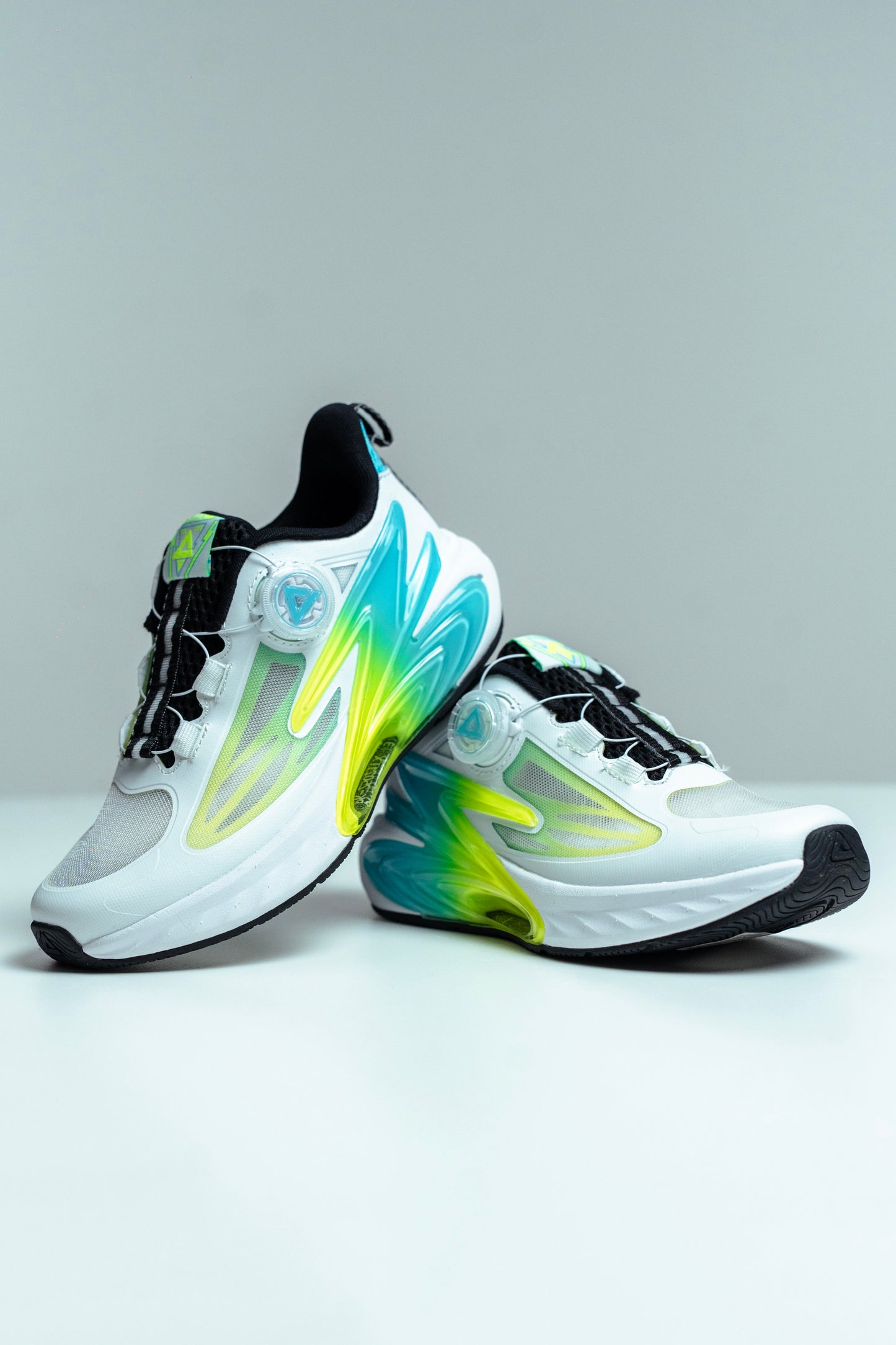 Кроссовки детские для бега Peak EXT52798J white/fluorescent green