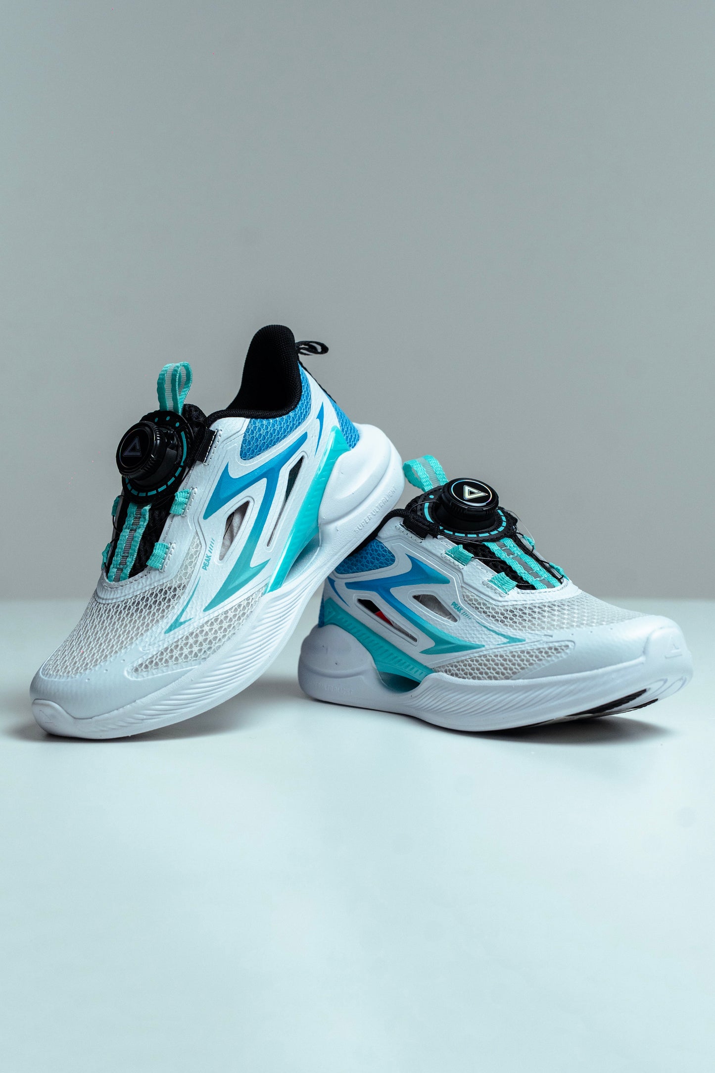 Кроссовки детские для бега Peak EK52260H white/blue