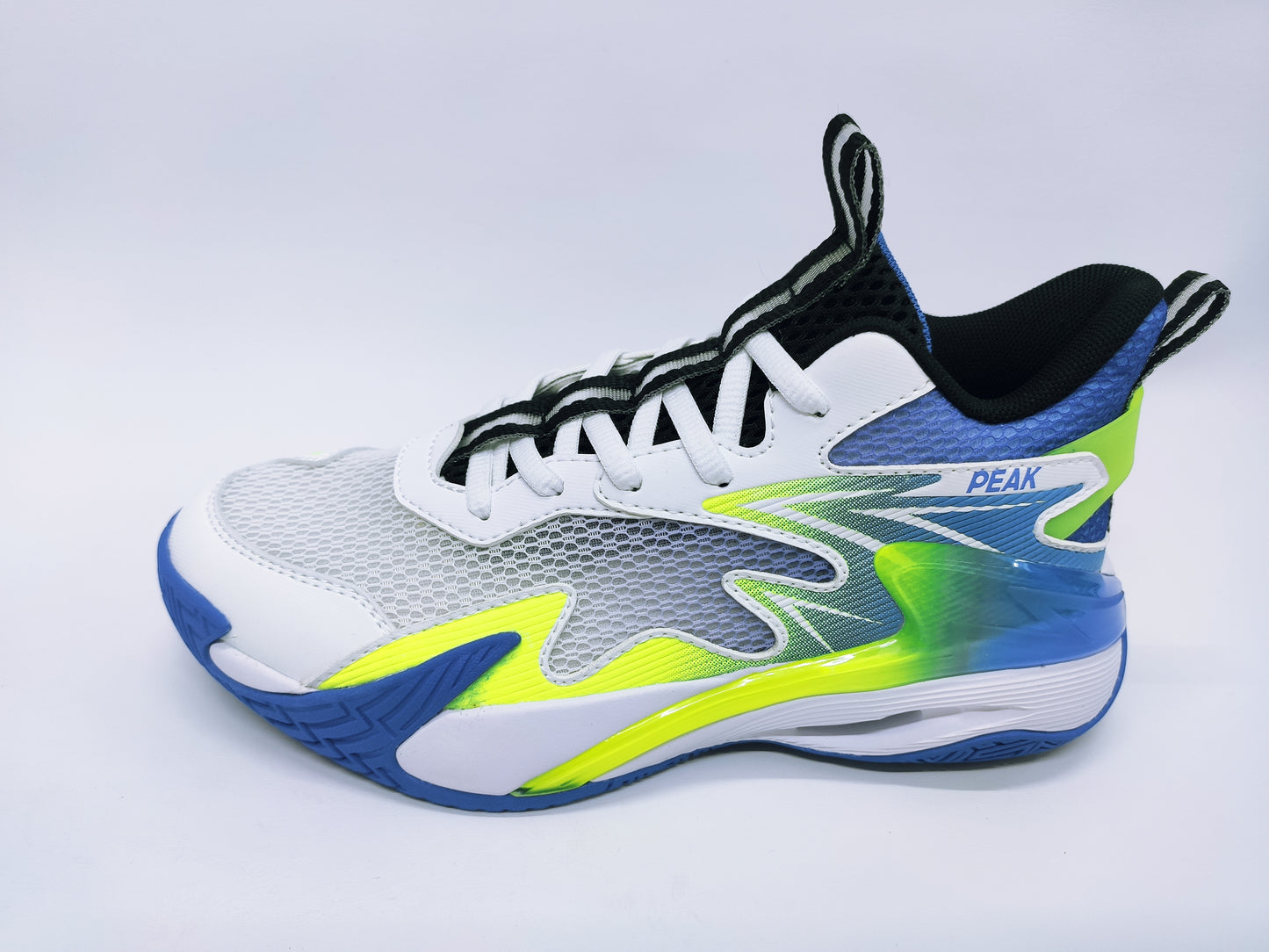 Adidași de baschet pentru copii Peak EK52021A white/blue