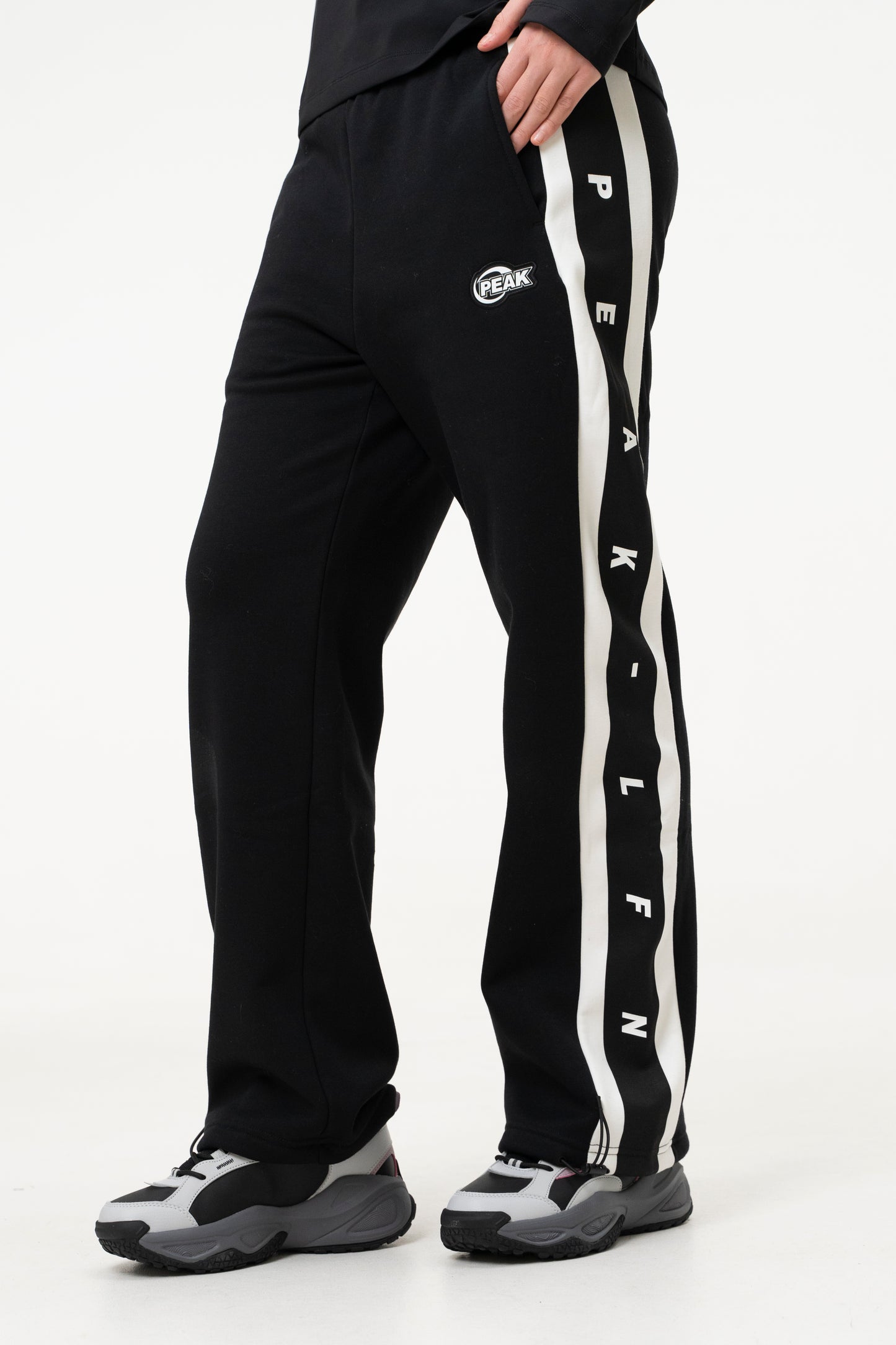 Женские cпортивные штаны на флисе Peak FW3244048 black