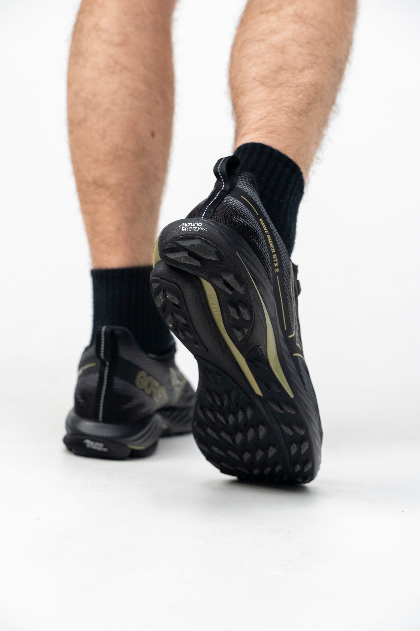 Adidași bărbați pentru trailrunning Mizuno Wave Rider GTX 2 J1GC2479 21