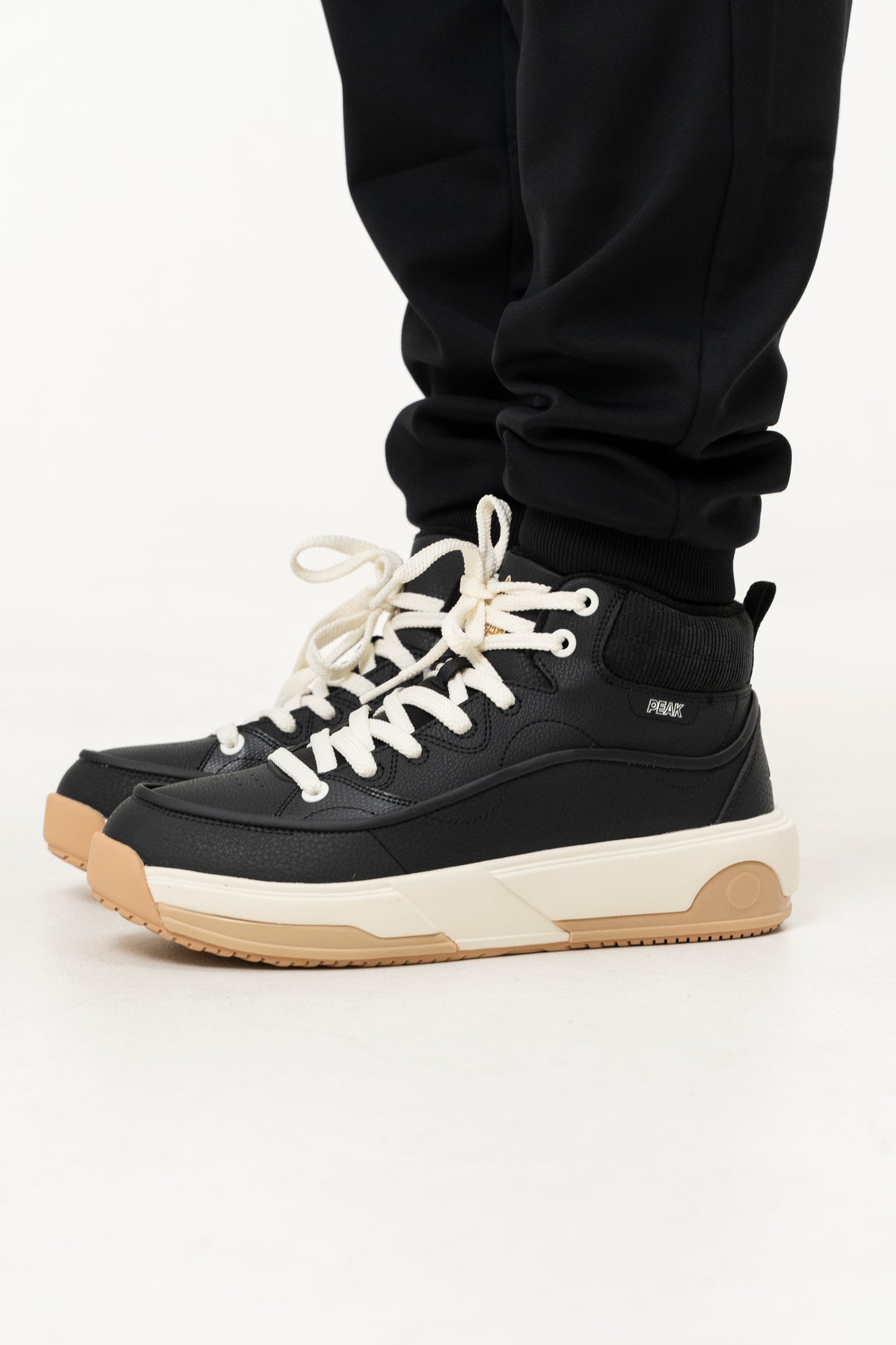 Кроссовки мужские Peak Casual ET44537M black/canvas white