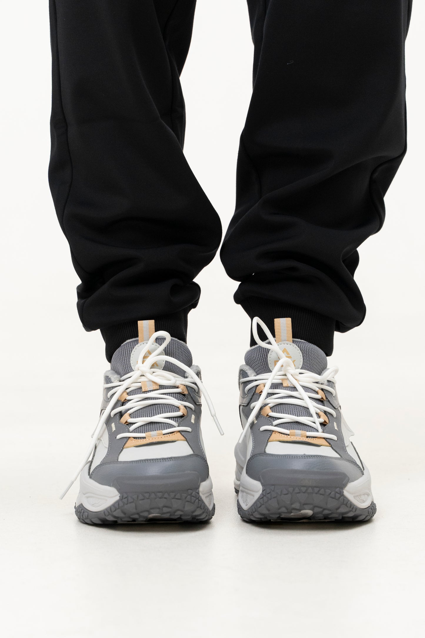 Кроссовки мужские Peak Casual ET44827M lt.grey/grey