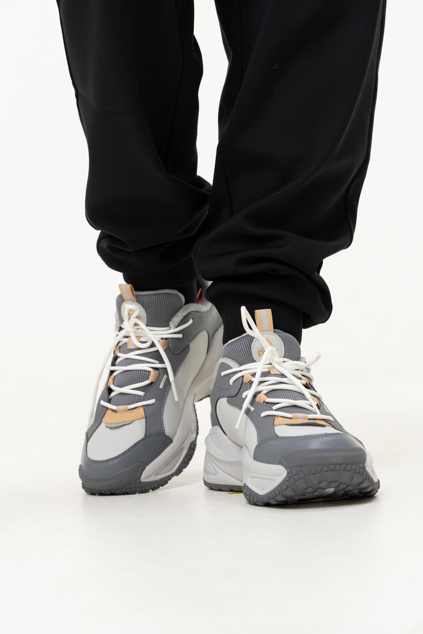 Кроссовки мужские Peak Casual ET44827M lt.grey/grey