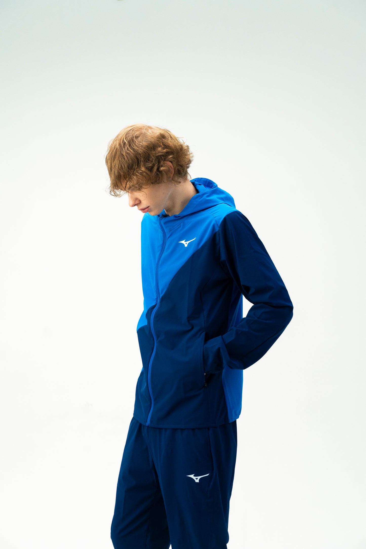 Мужская теннисная куртка Mizuno Mugen Hooded Jacket 62GEB501 16