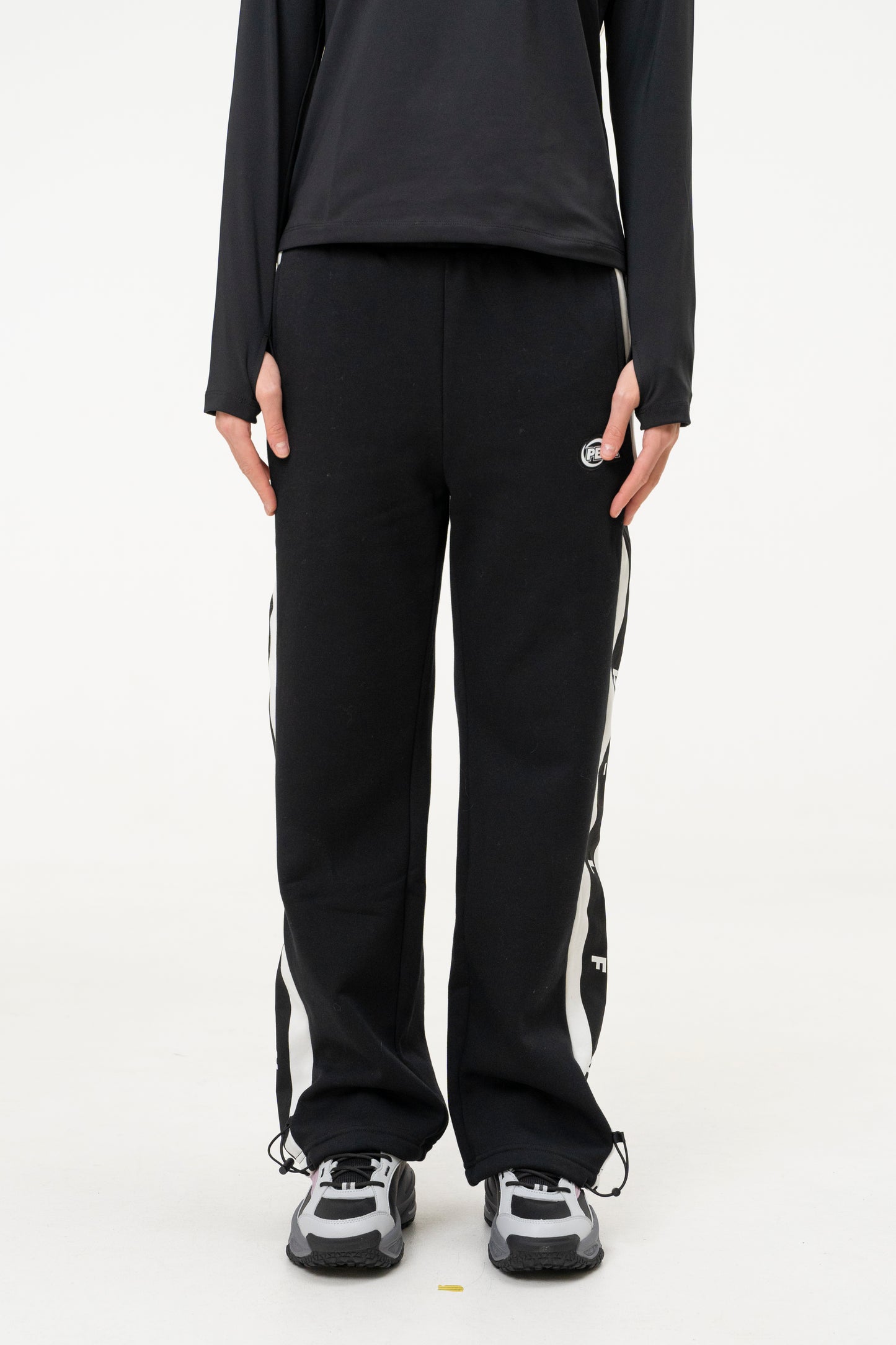 Женские cпортивные штаны на флисе Peak FW3244048 black