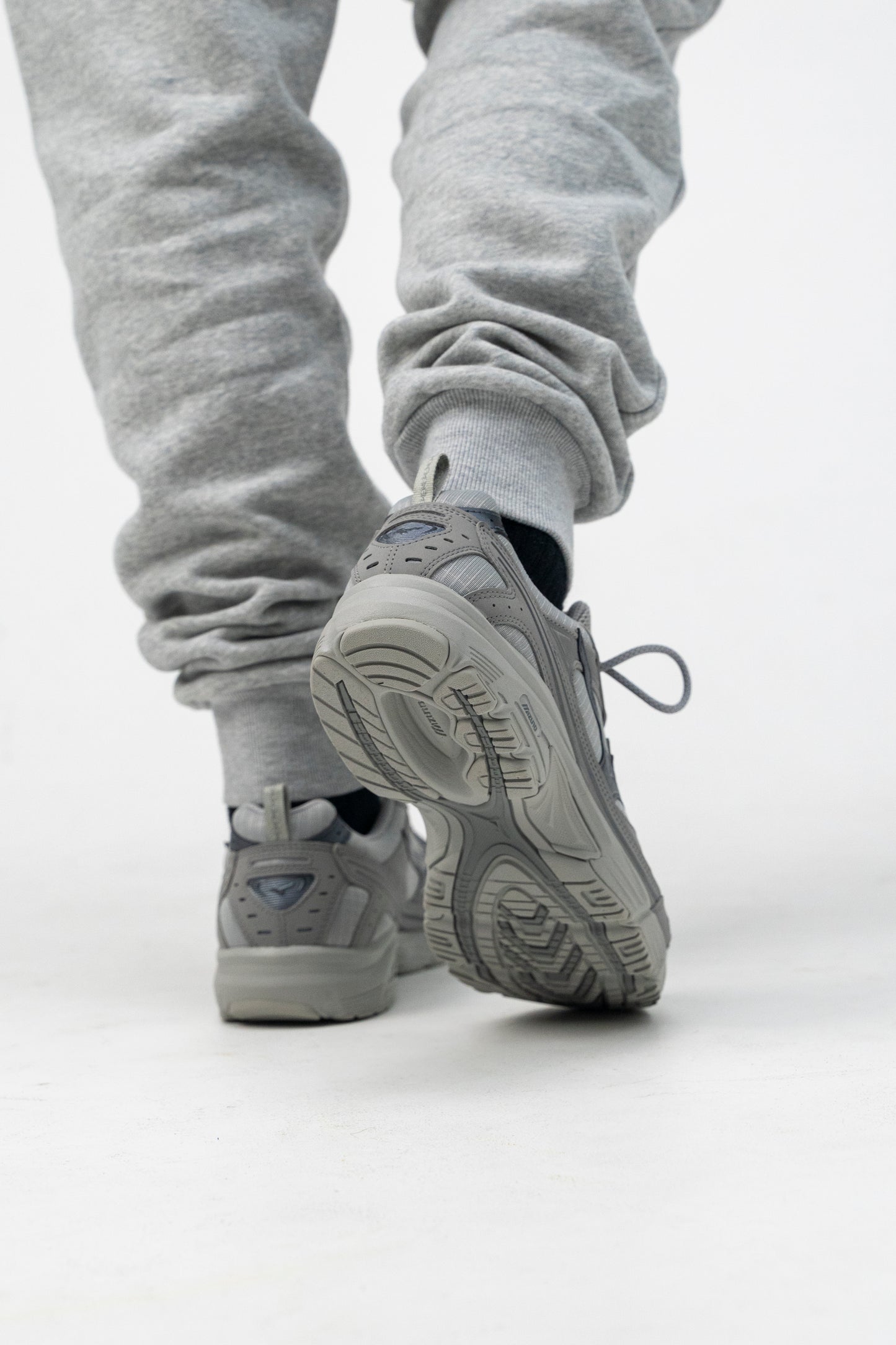 Adidași pentru bărbați casual Mizuno MXR Tech D1GA2468 03