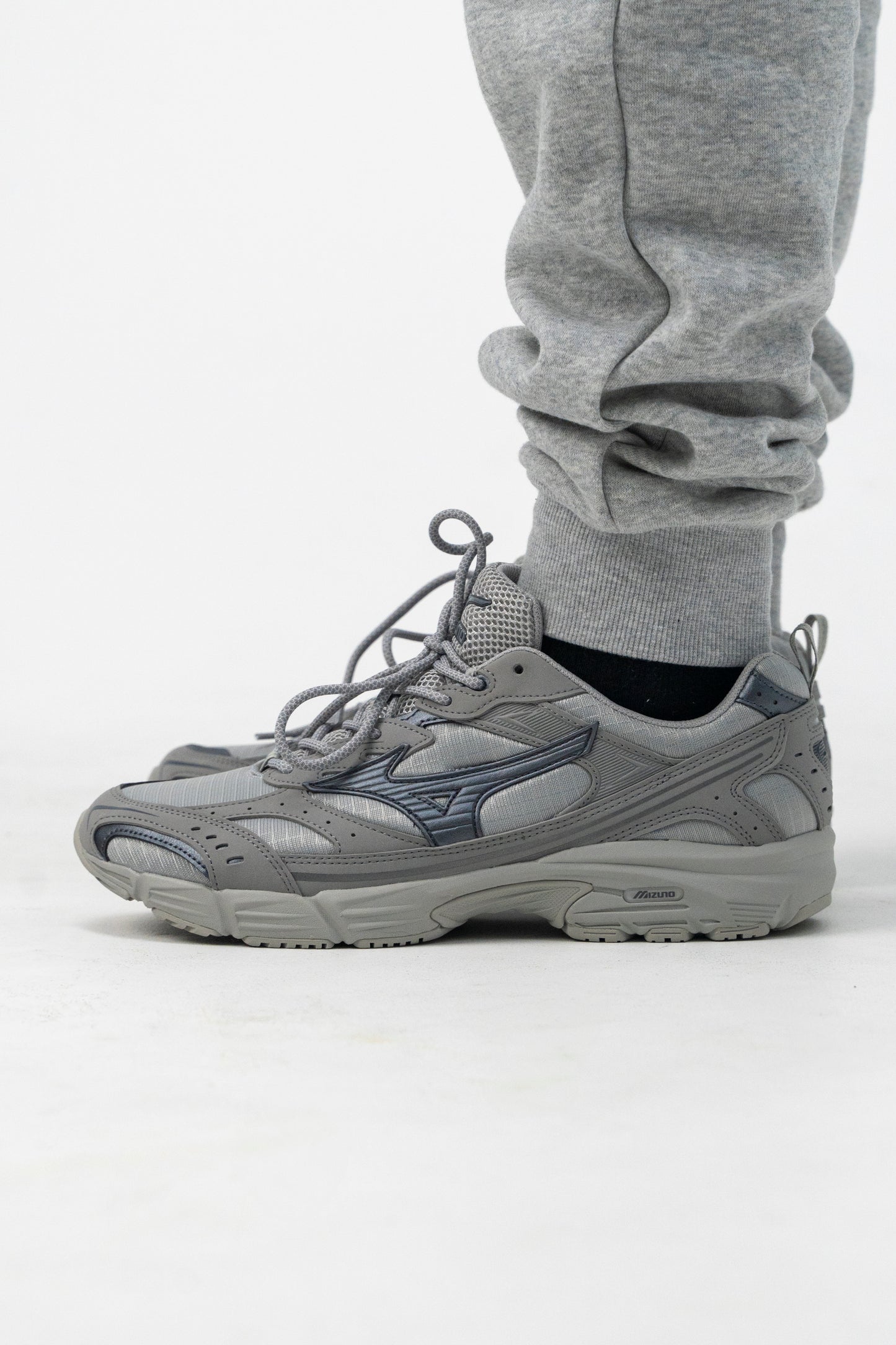 Adidași pentru bărbați casual Mizuno MXR Tech D1GA2468 03