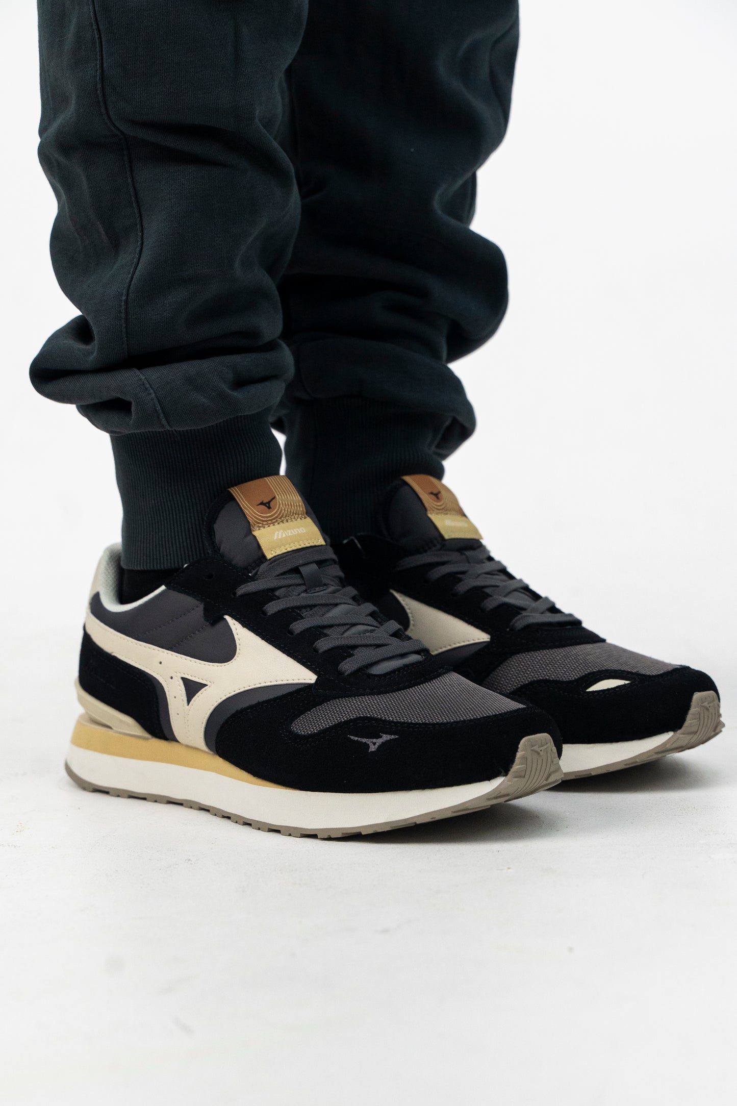 Adidași pentru bărbați casual Mizuno RB87 D1GA2352 15