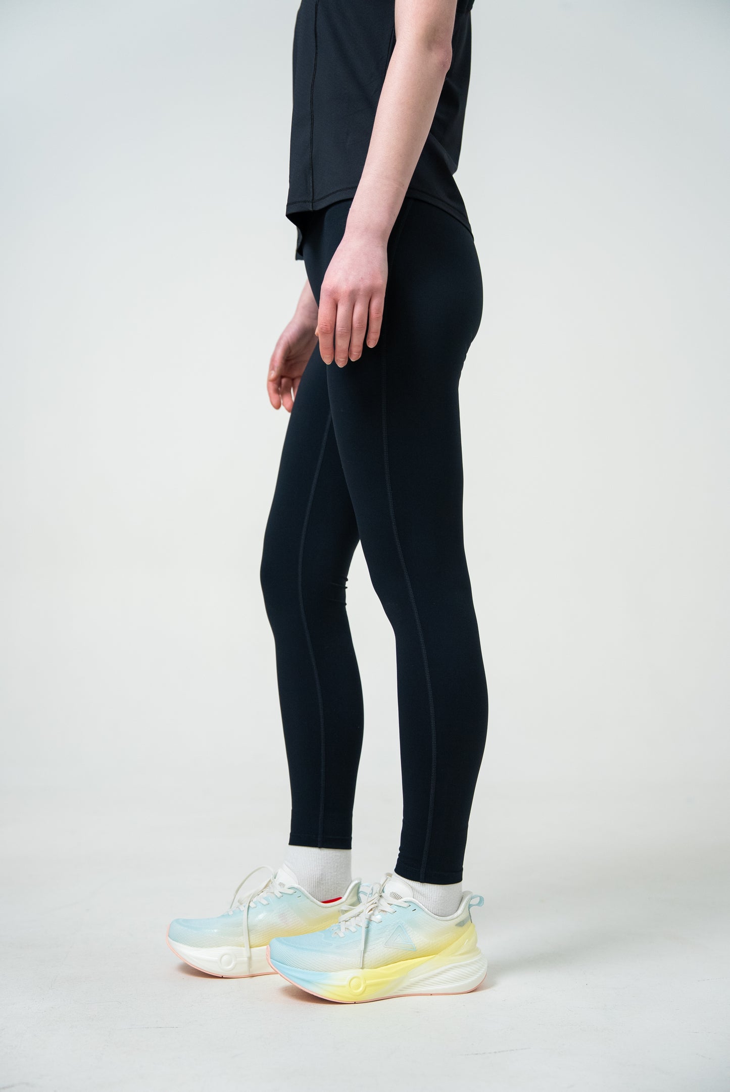 Legginși de antrenament pentru femei Peak FW94284 black