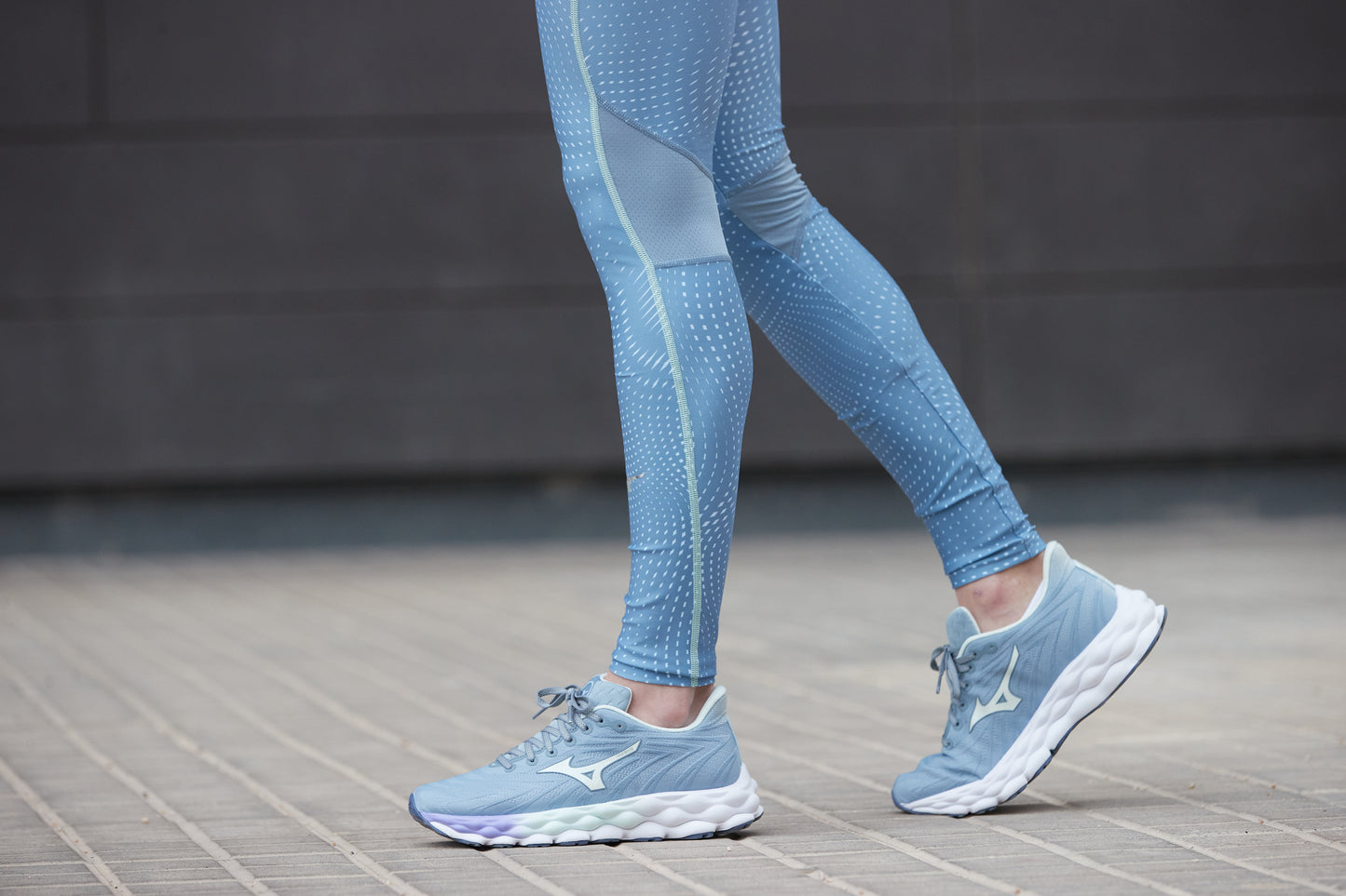 Adidași de alergare pentru femei Mizuno Wave Sky 8 J1GD2402 71