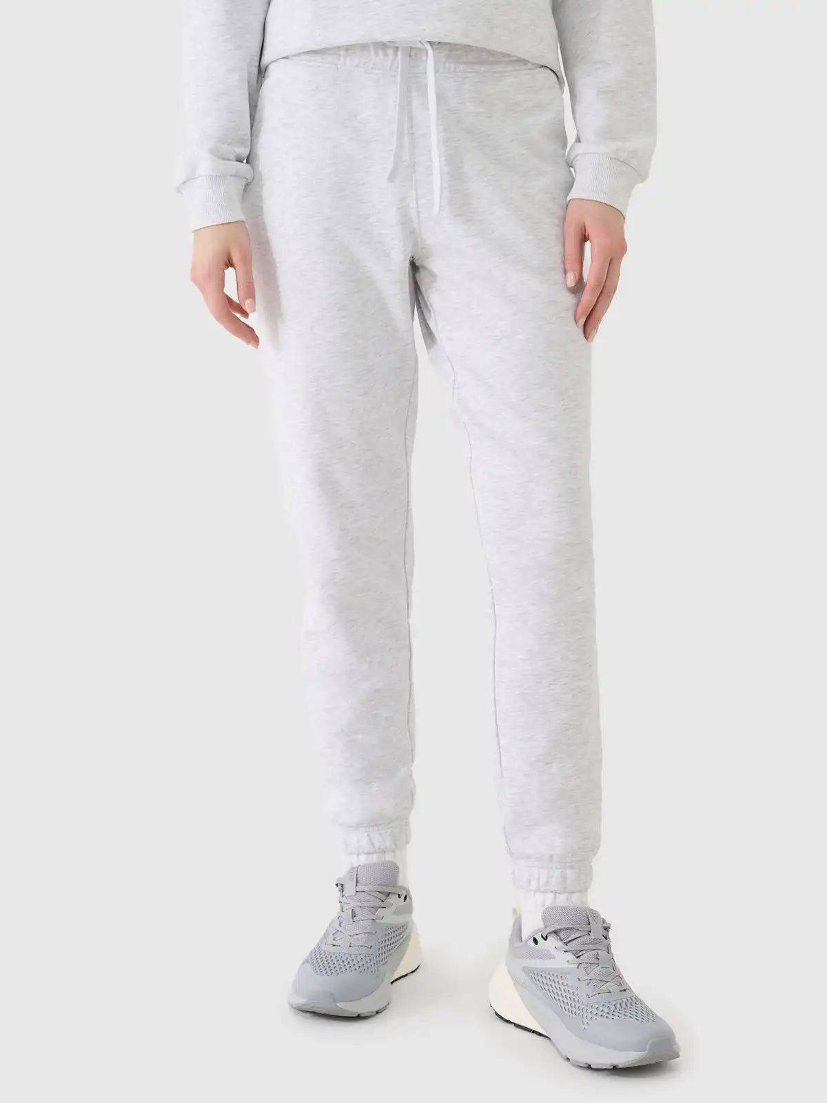Женские спортивные штаны 4F F1138 4FWMM00TTROF1138 grey