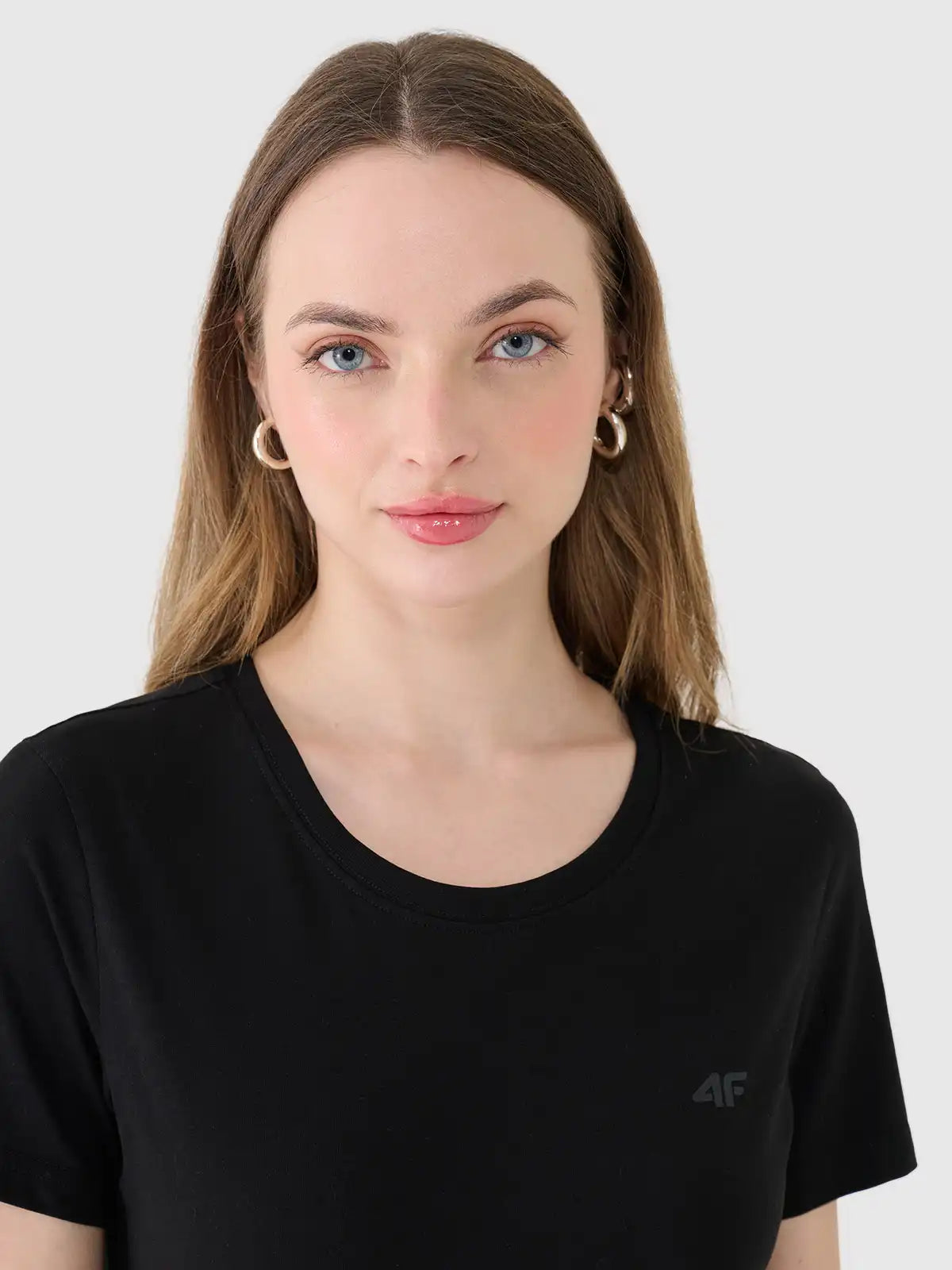 Женская футболка casual 4F F2356 4FWMM00TTSHF2356 deep black