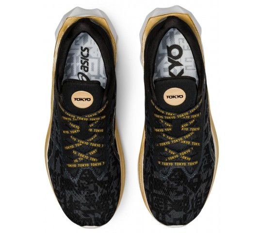 Кроссовки для бега asics novablast 1012a929-001