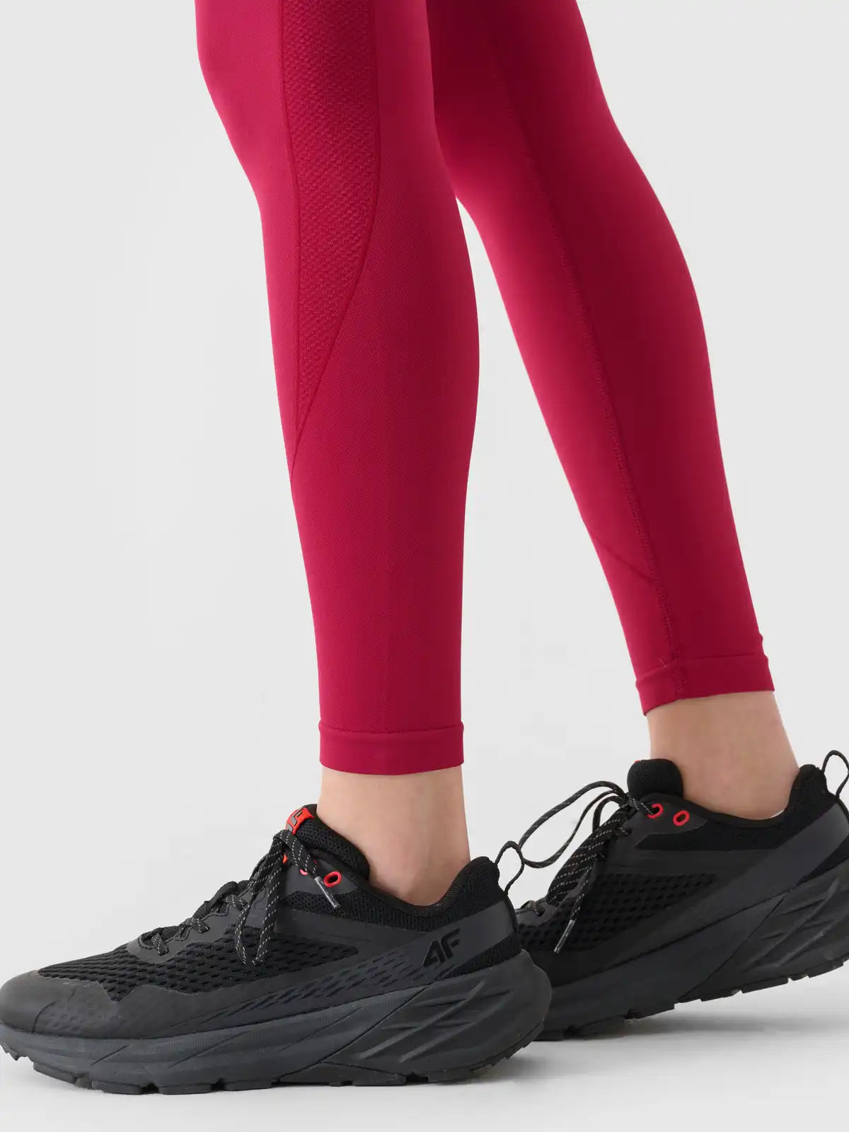 Legginși de antrenament pentru femei 4F F055 4FRAW24TFTIF389 burgundy