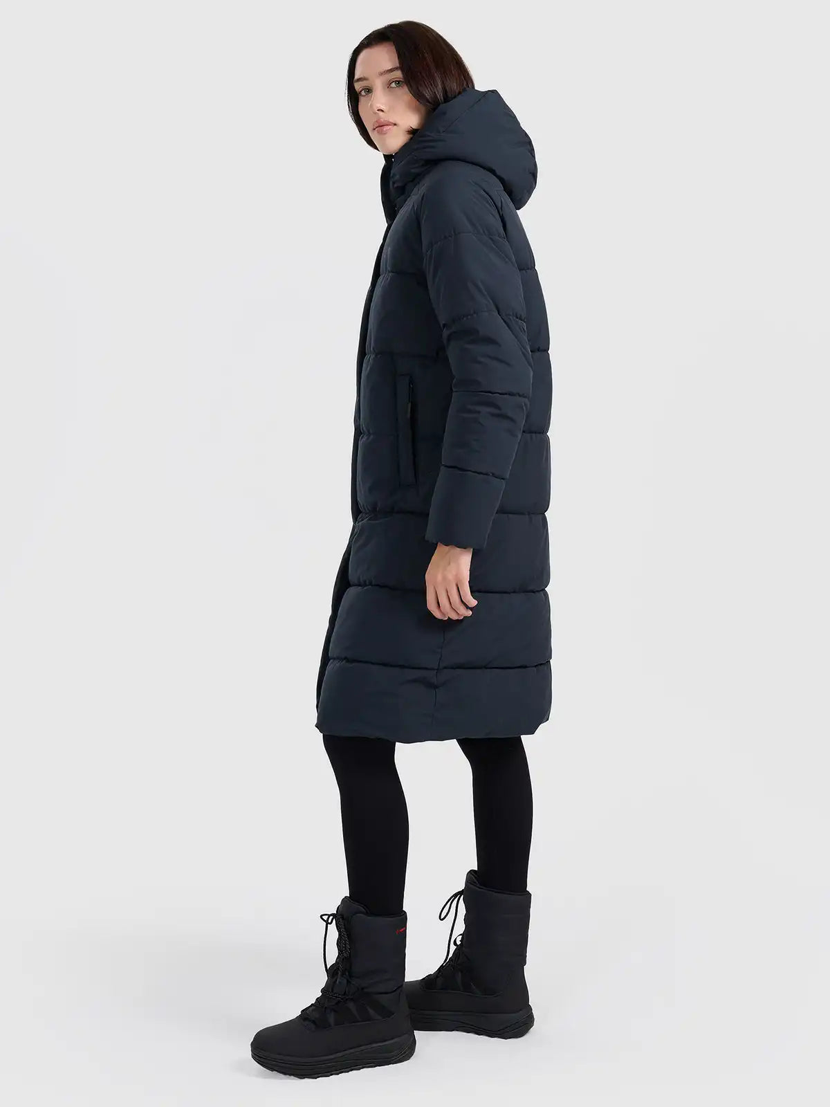 Jacheta de puf pentru femei cu glugă  4F F587 4FWAW25TDJAF587 deep black