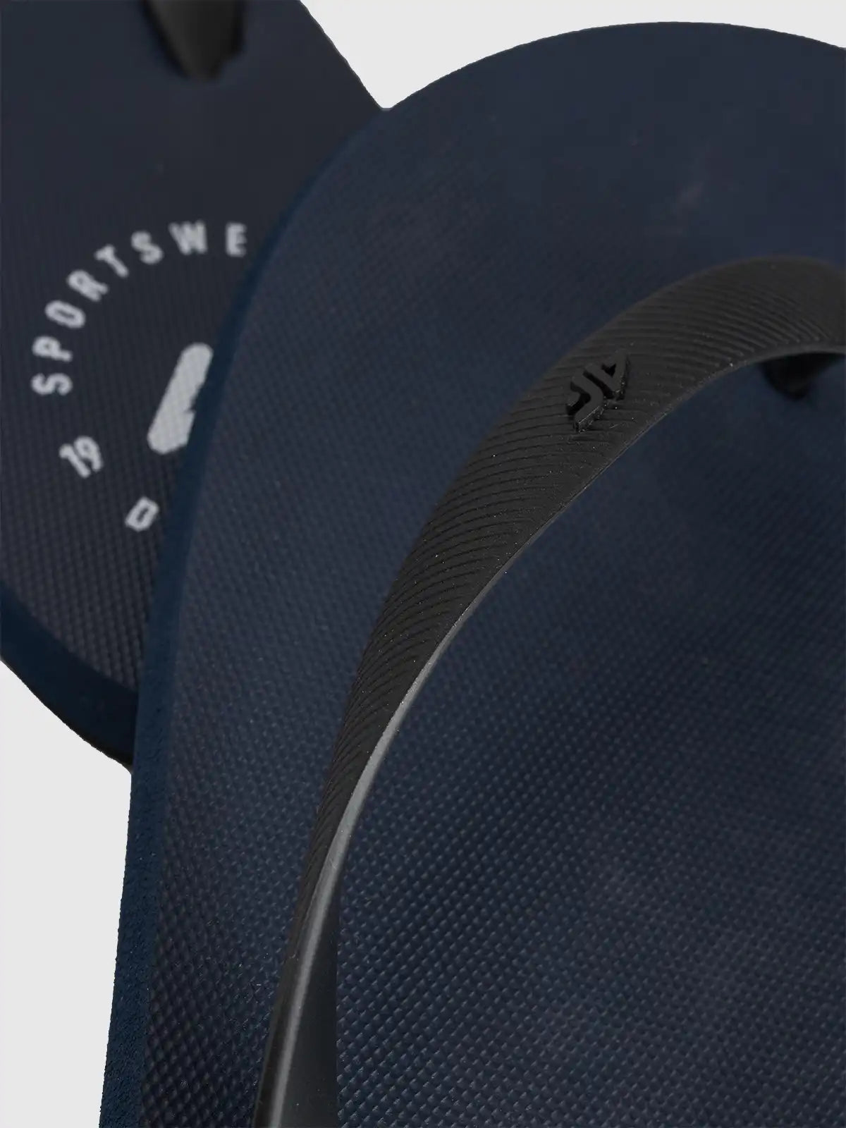Мужские шлепанцы 4F Flipflop M210 4FWSS26FFLIM210 dark blue