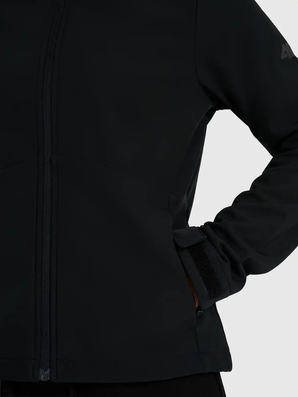 Jacheta rezistentă la vânt pentru femei  4F  F394 4FWAW25TSOFF394 deep black