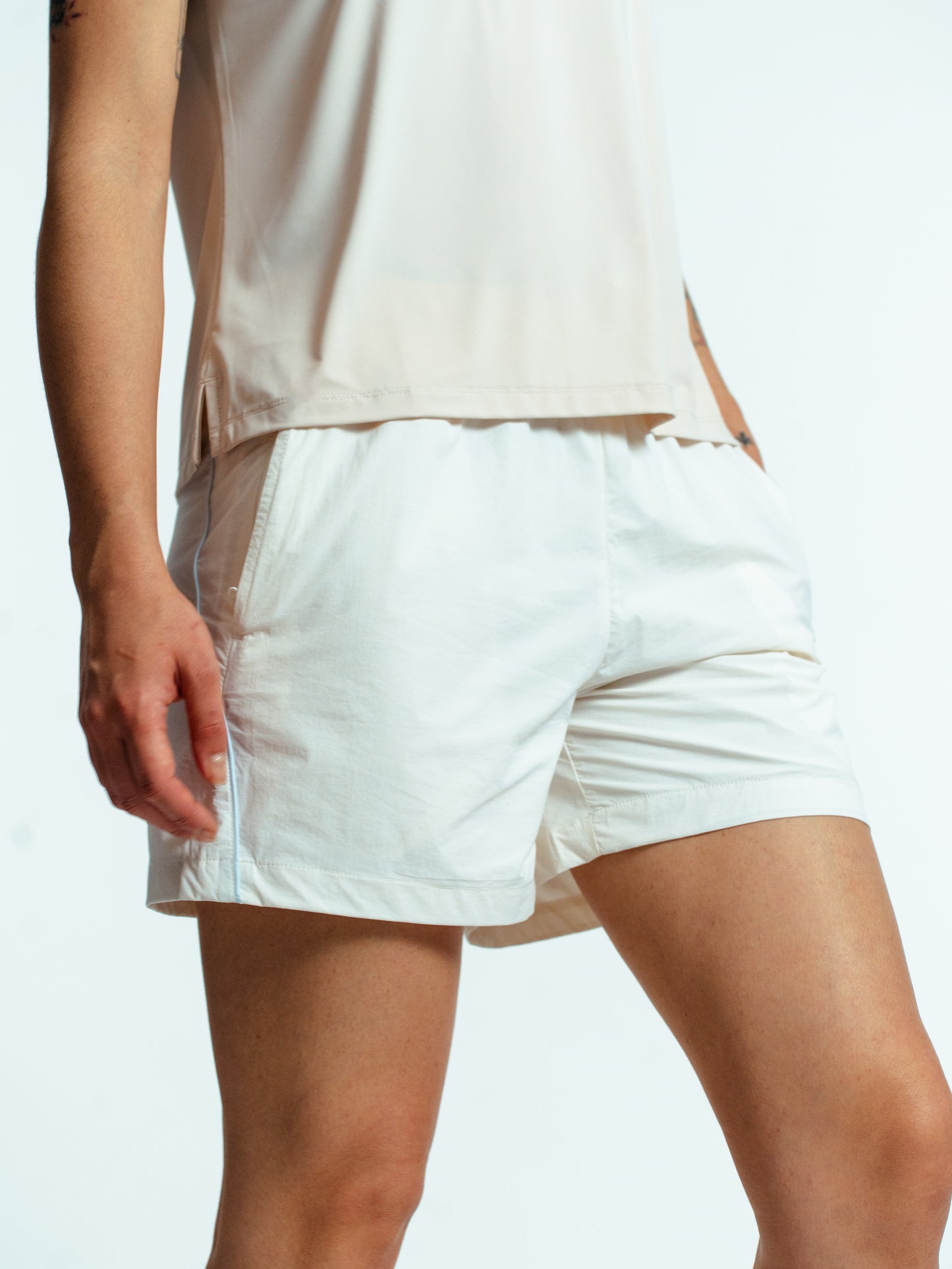 Женские шорты для фитнеса Peak FW3252282 raw white