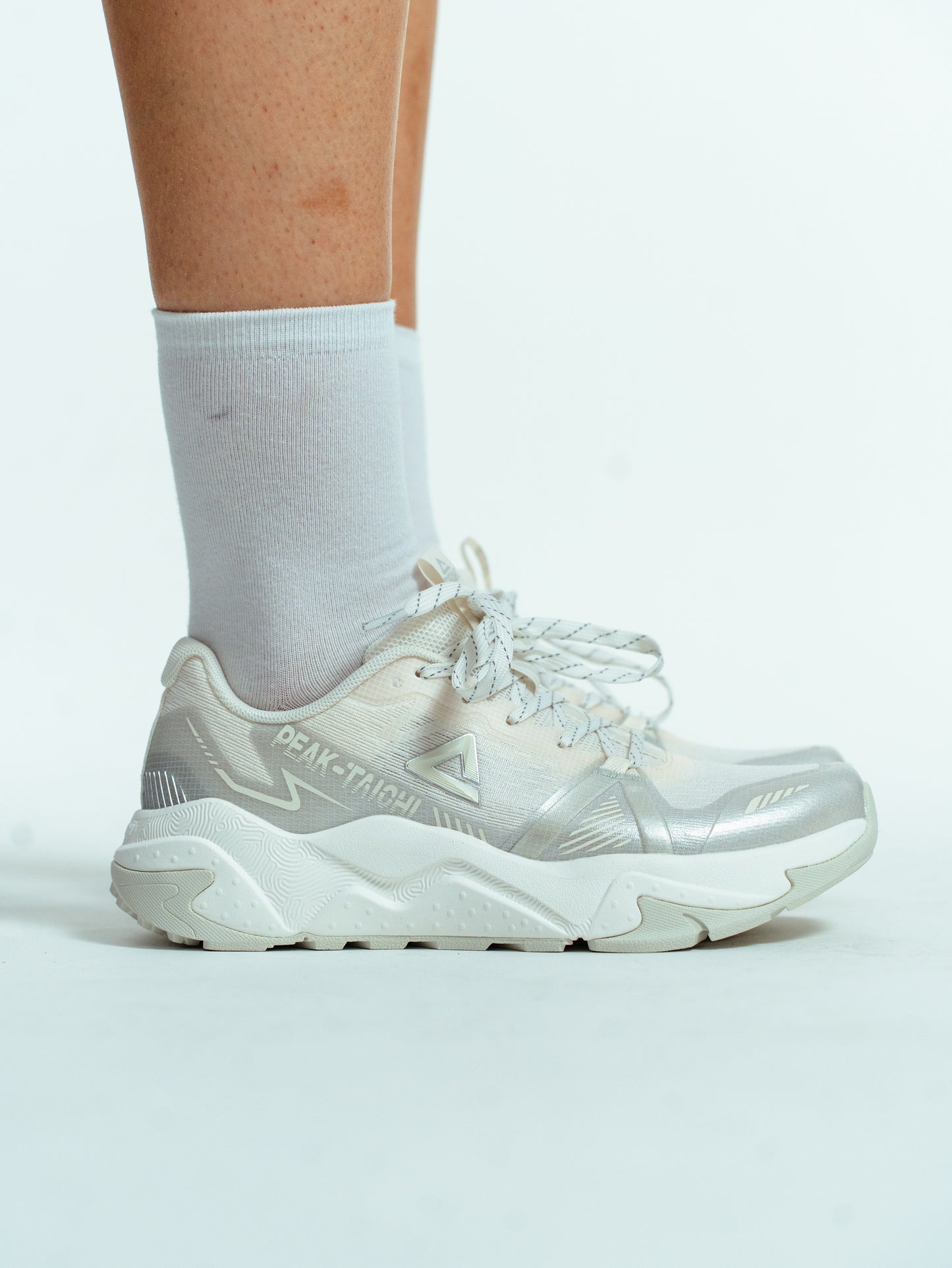 Кроссовки женские Peak Casual EXT52778G white/grey