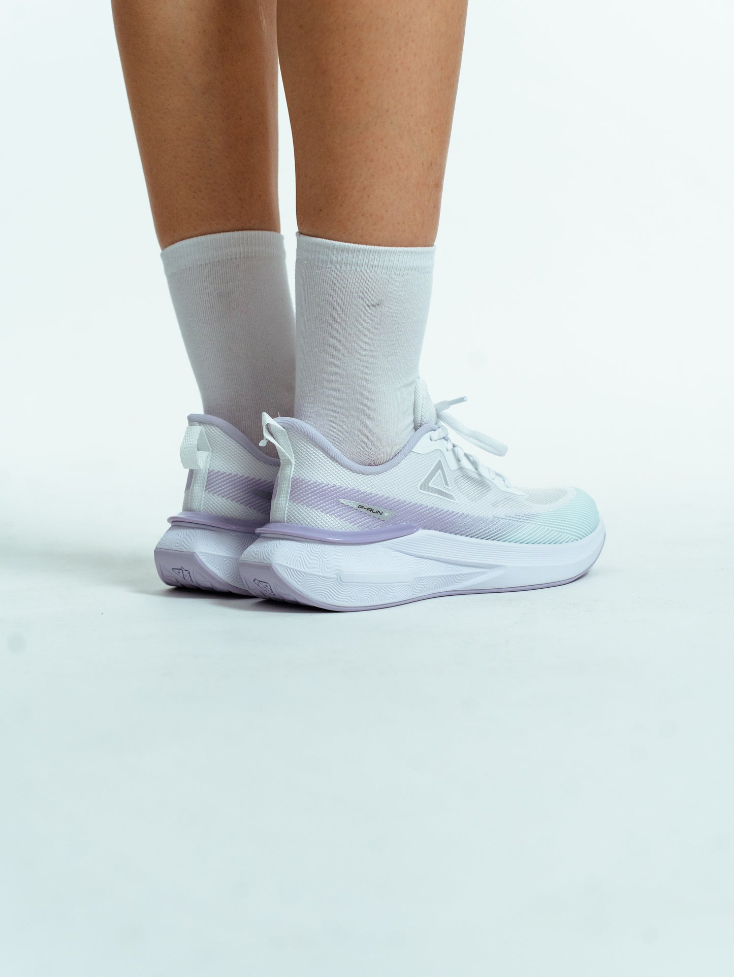 Кроссовки женские для бега Peak EXT52298H white/lt.purple