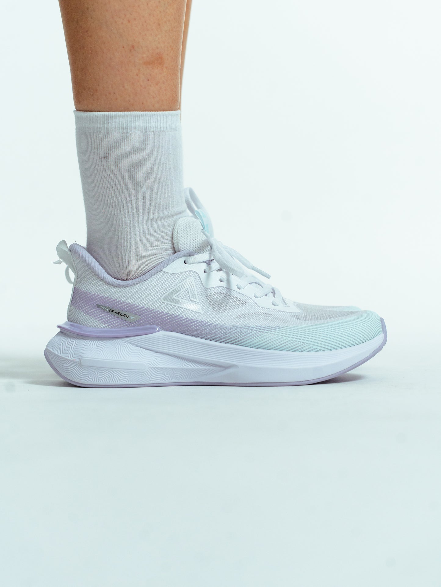 Кроссовки женские для бега Peak EXT52298H white/lt.purple