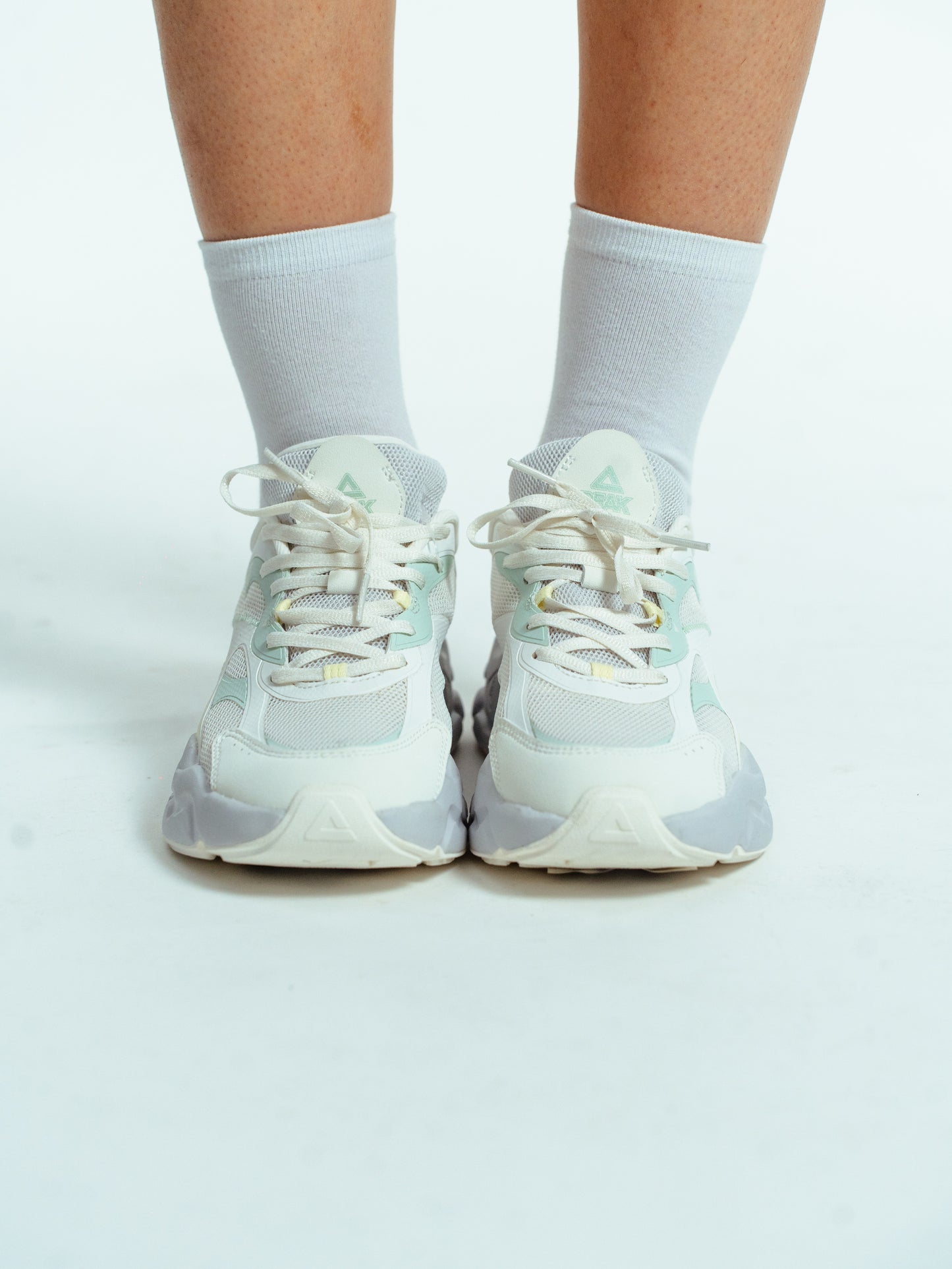 Кроссовки женские Peak Casual EXT52062E white/green