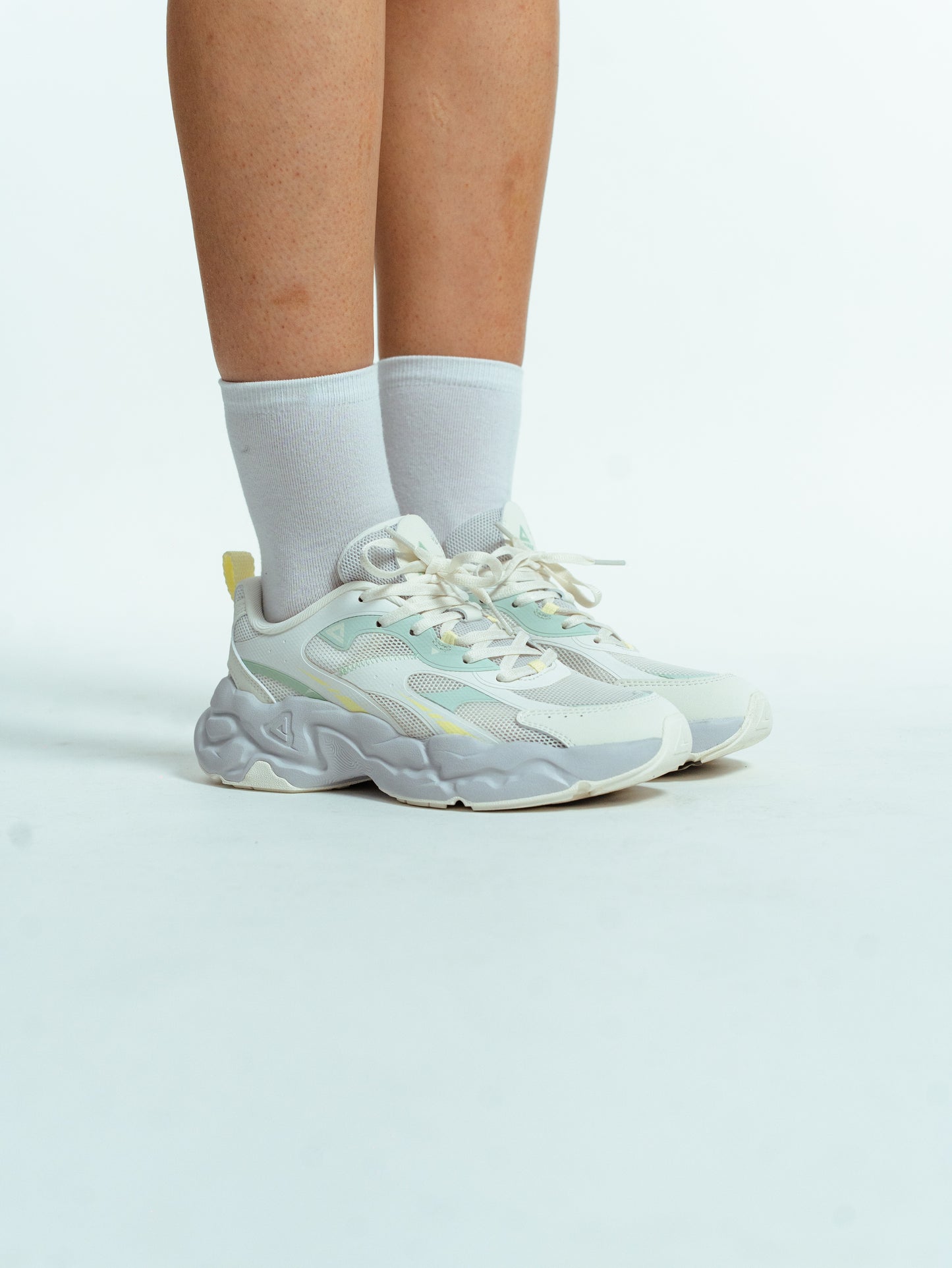 Кроссовки женские Peak Casual EXT52062E white/green