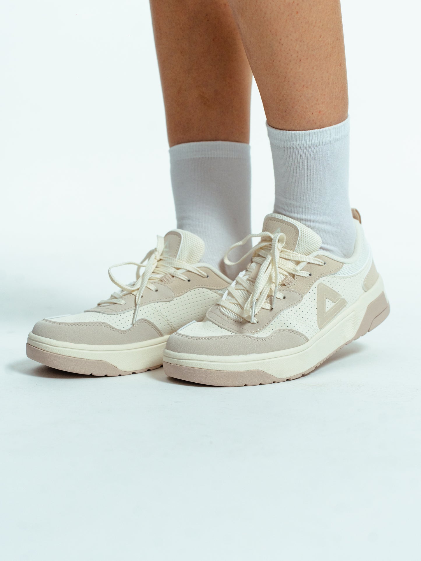 Кроссовки женские Peak Casual EXT52368B yellow/white