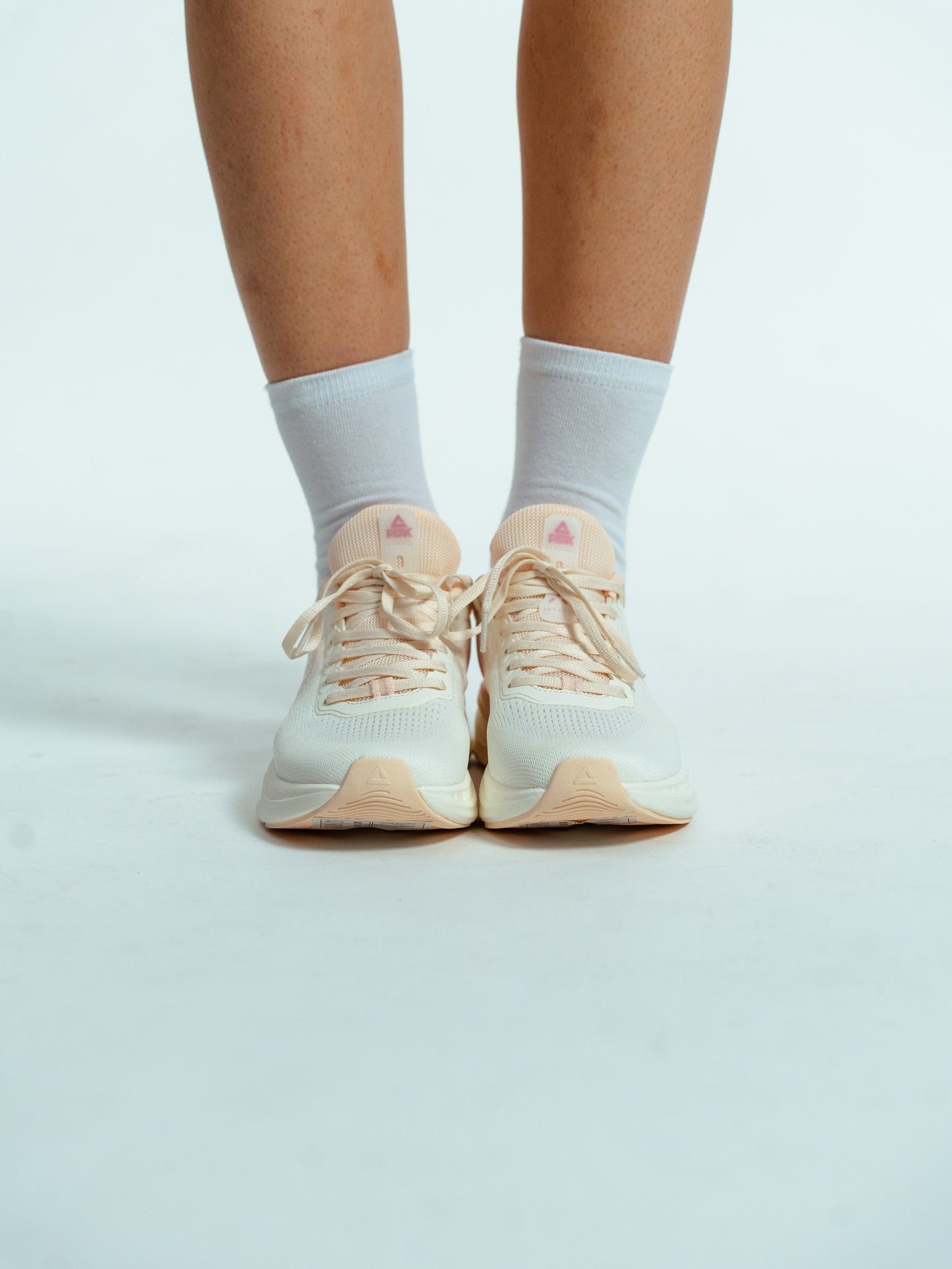 Кроссовки женские для фитнеса Peak EXT52798J white/pink