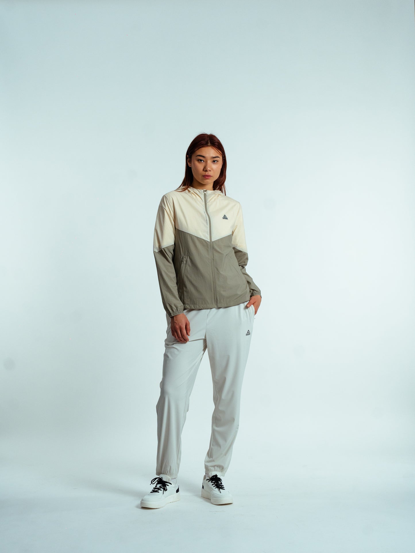 Кроссовки женские Peak Casual EXT52368B white/black