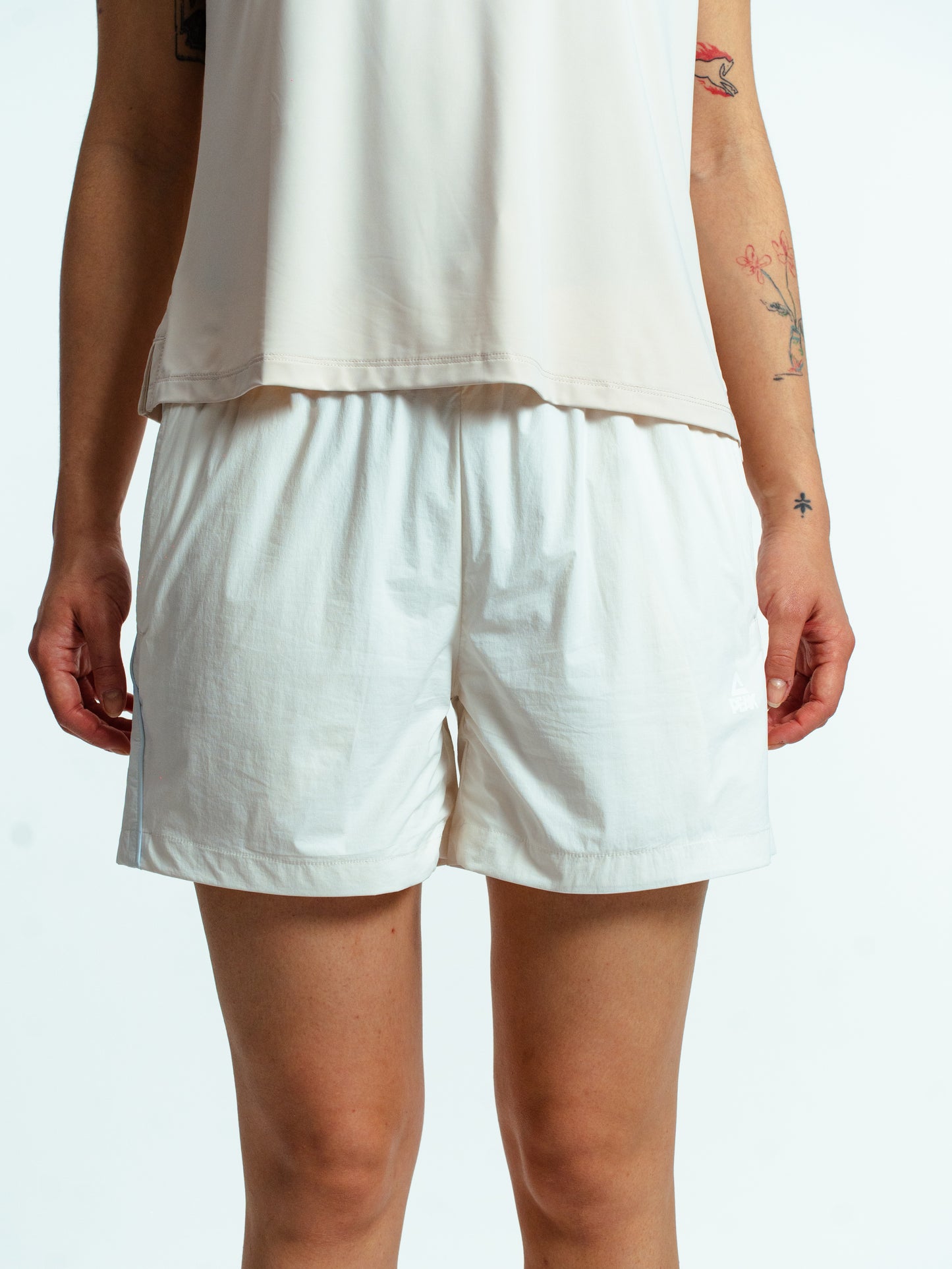 Женские шорты для фитнеса Peak FW3252282 raw white
