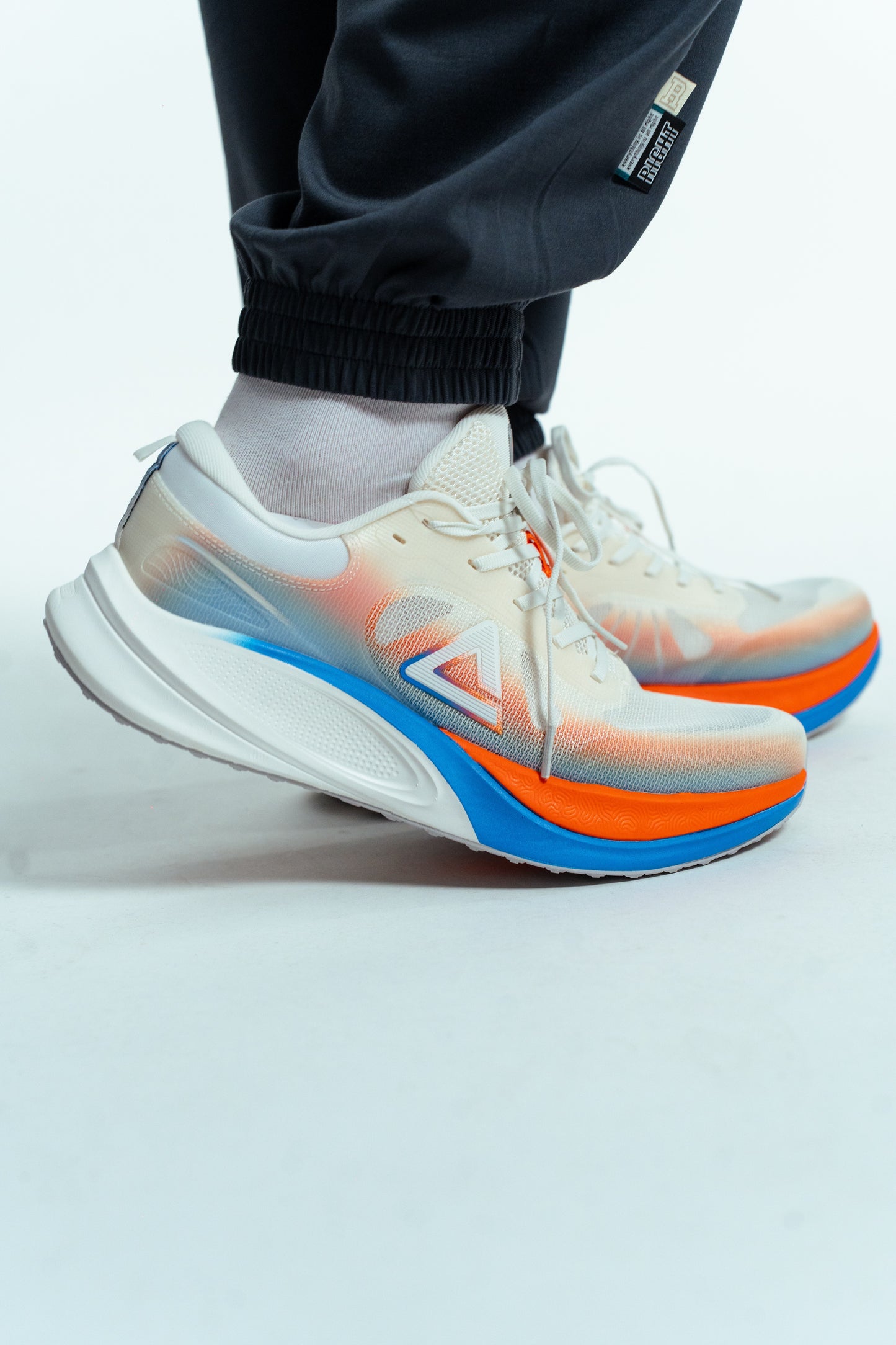 Кроссовки мужские для бега Peak EXT52907H white/blue